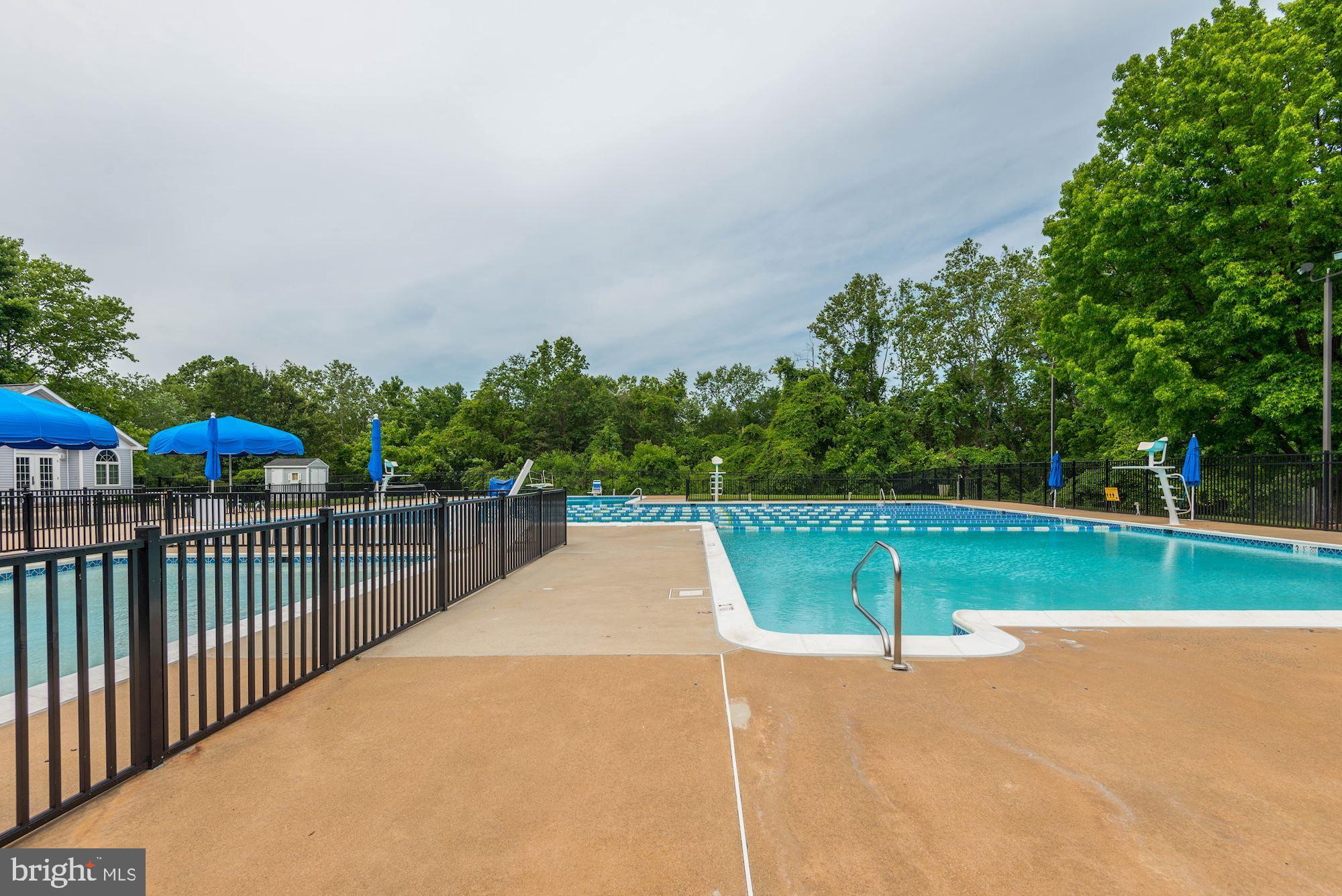 CHANTILLY HIGHLANDS - Residential