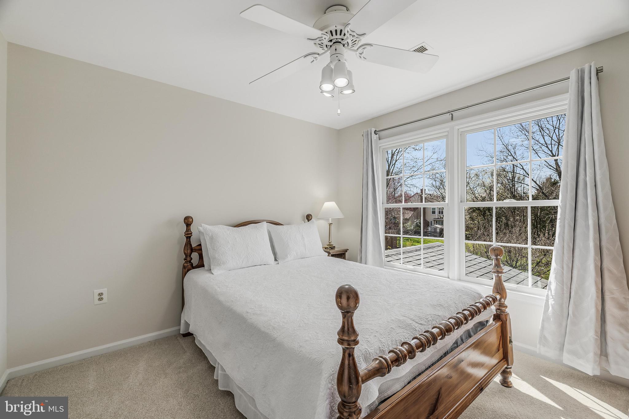 CHANTILLY HIGHLANDS - Residential