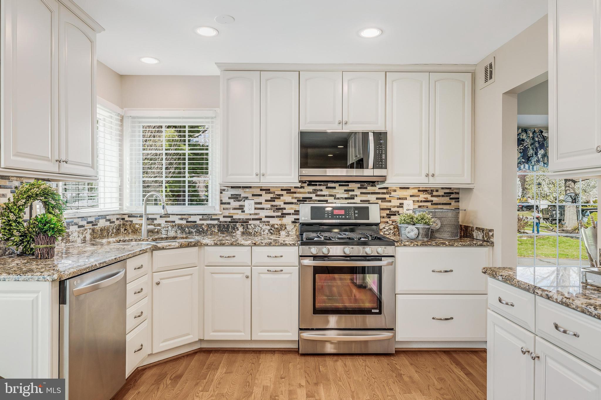 CHANTILLY HIGHLANDS - Residential