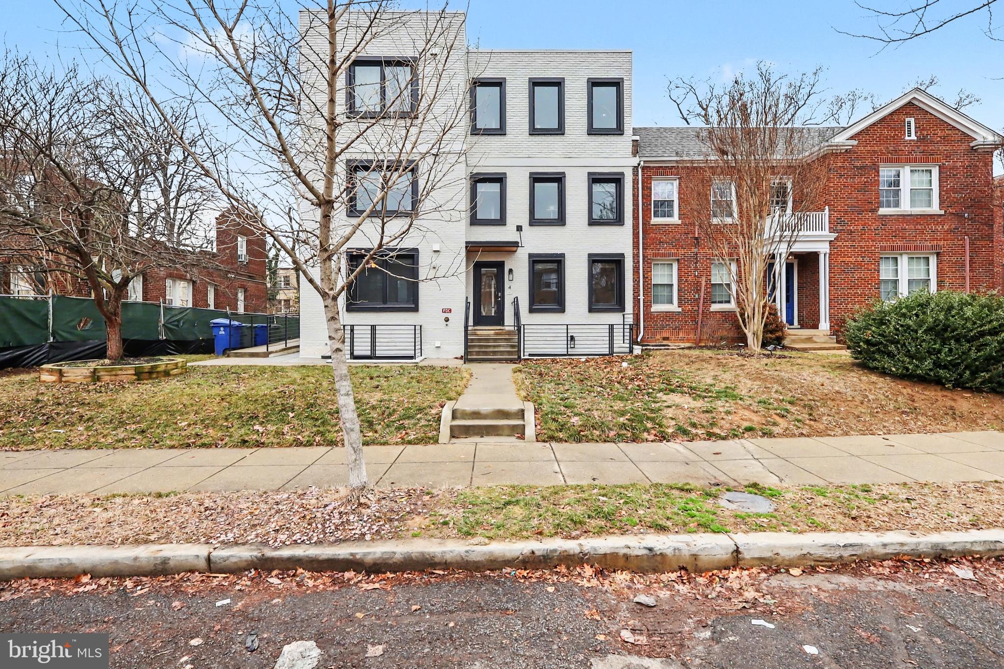 2216 40TH PLACE NW 4