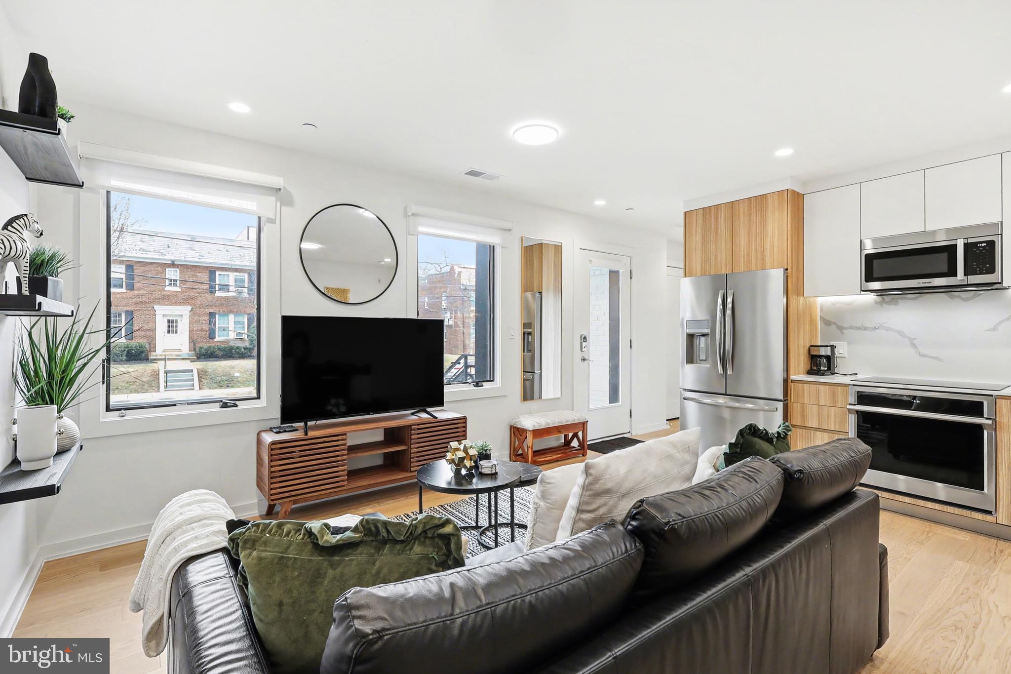 2216 40TH PLACE NW 4