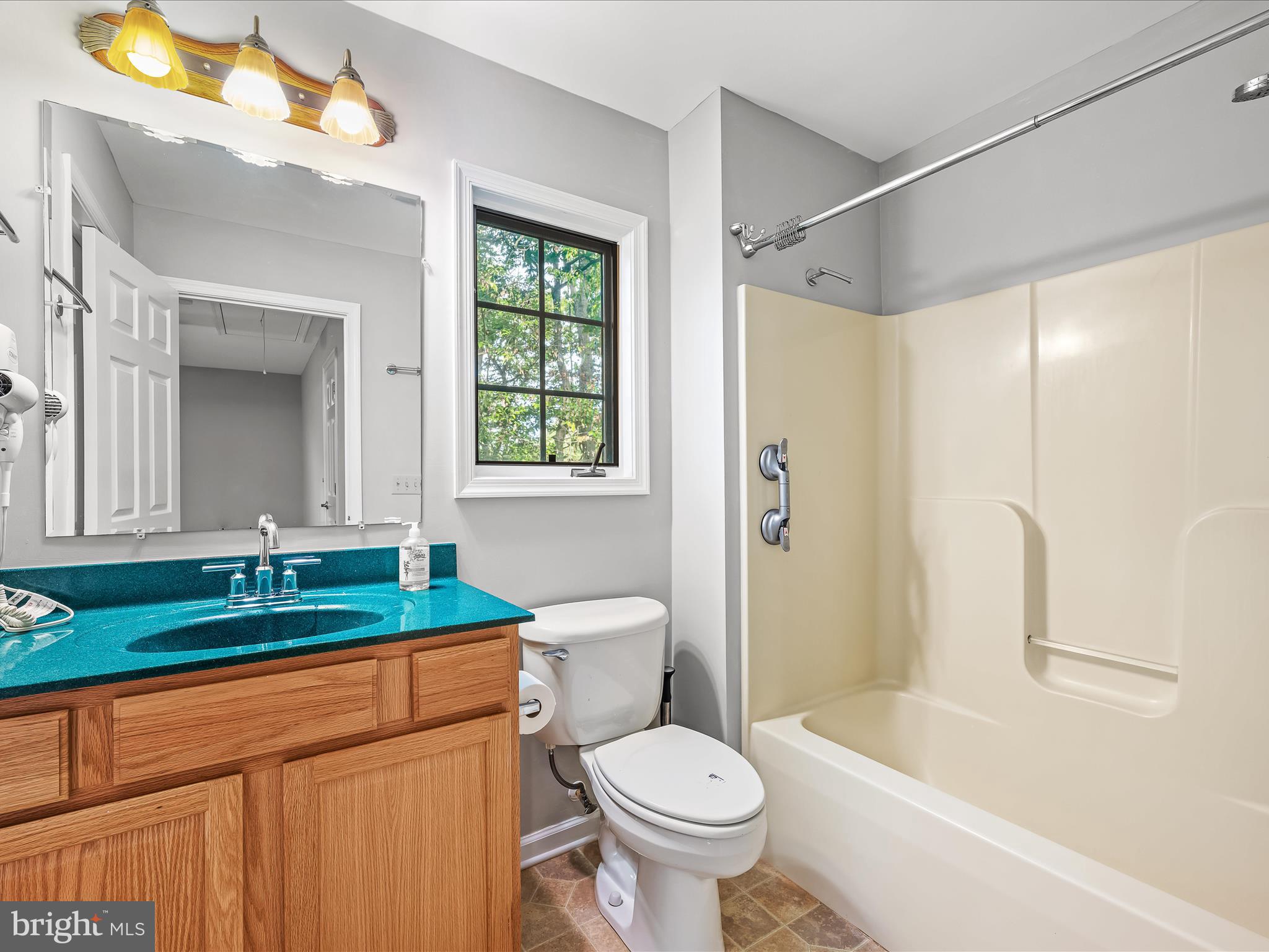 FERNBANK - Residential