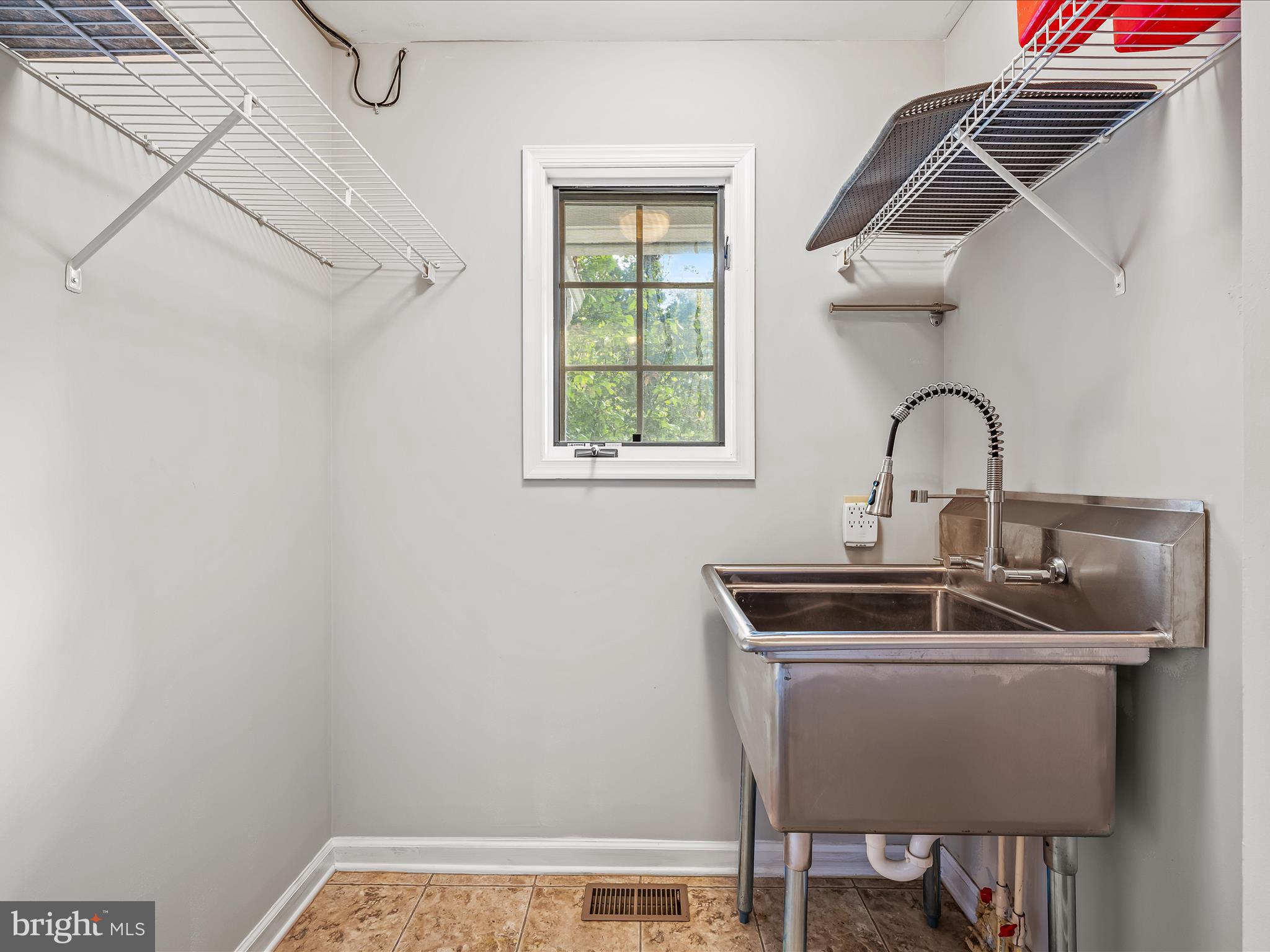 FERNBANK - Residential