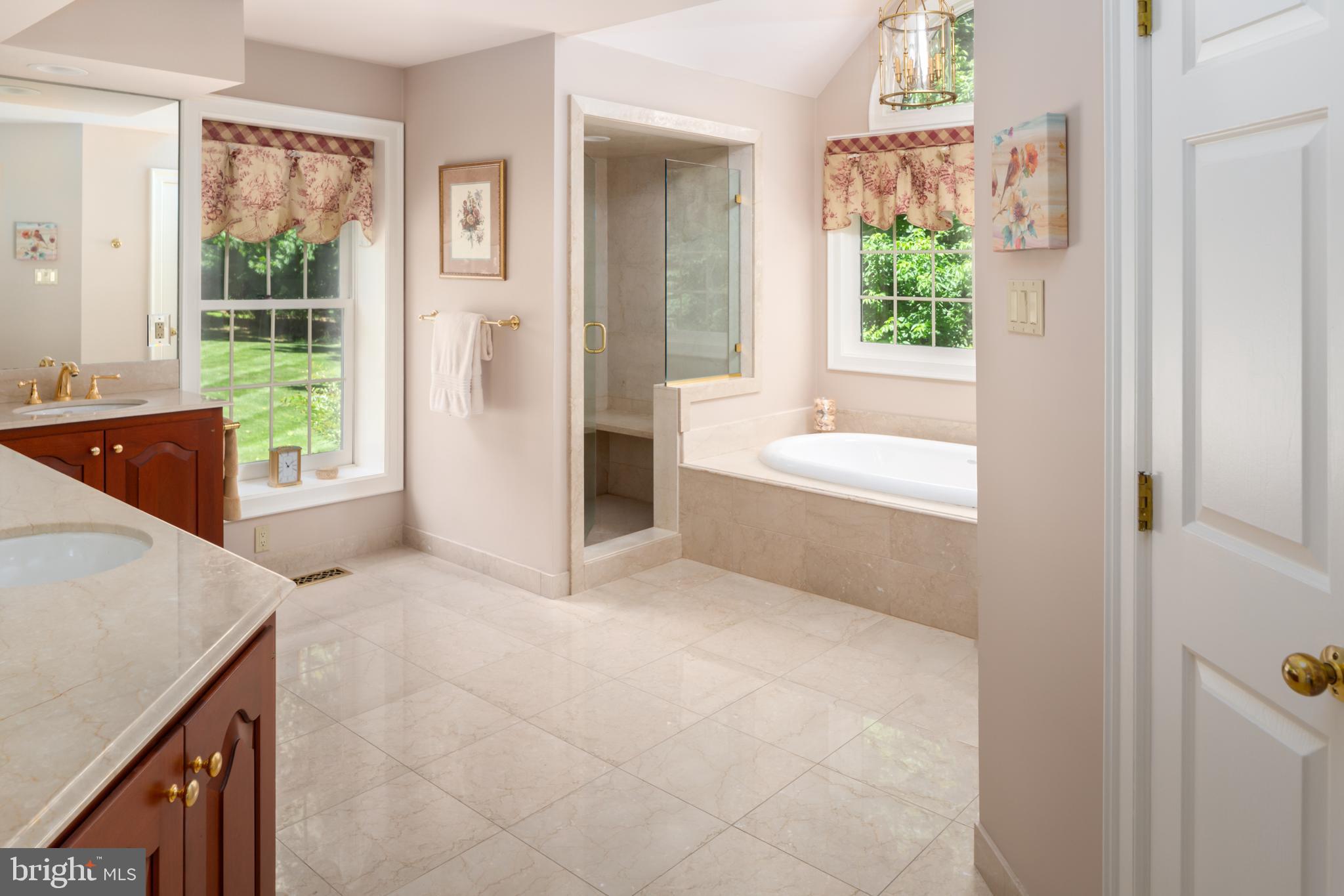 RADNOR HUNT - Residential