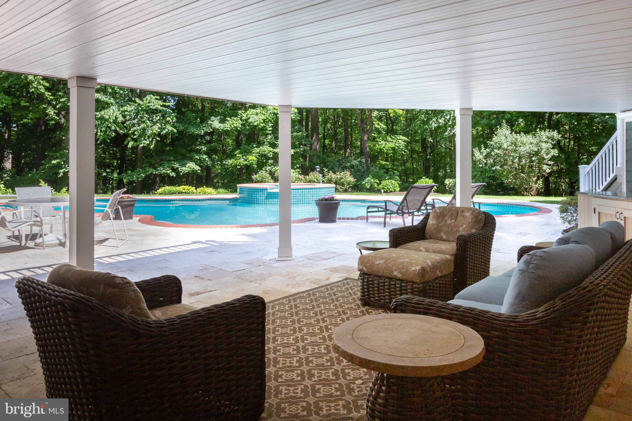 RADNOR HUNT - Residential