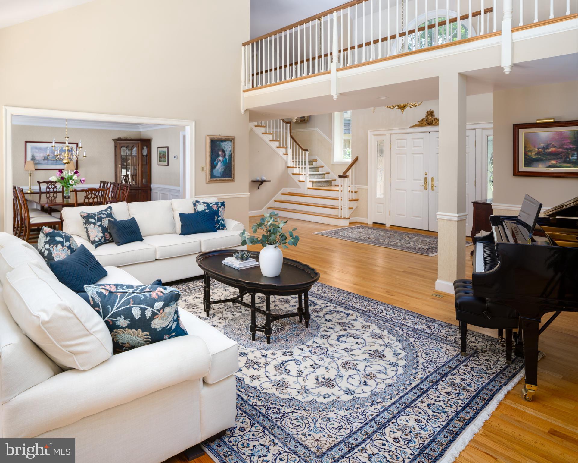 RADNOR HUNT - Residential