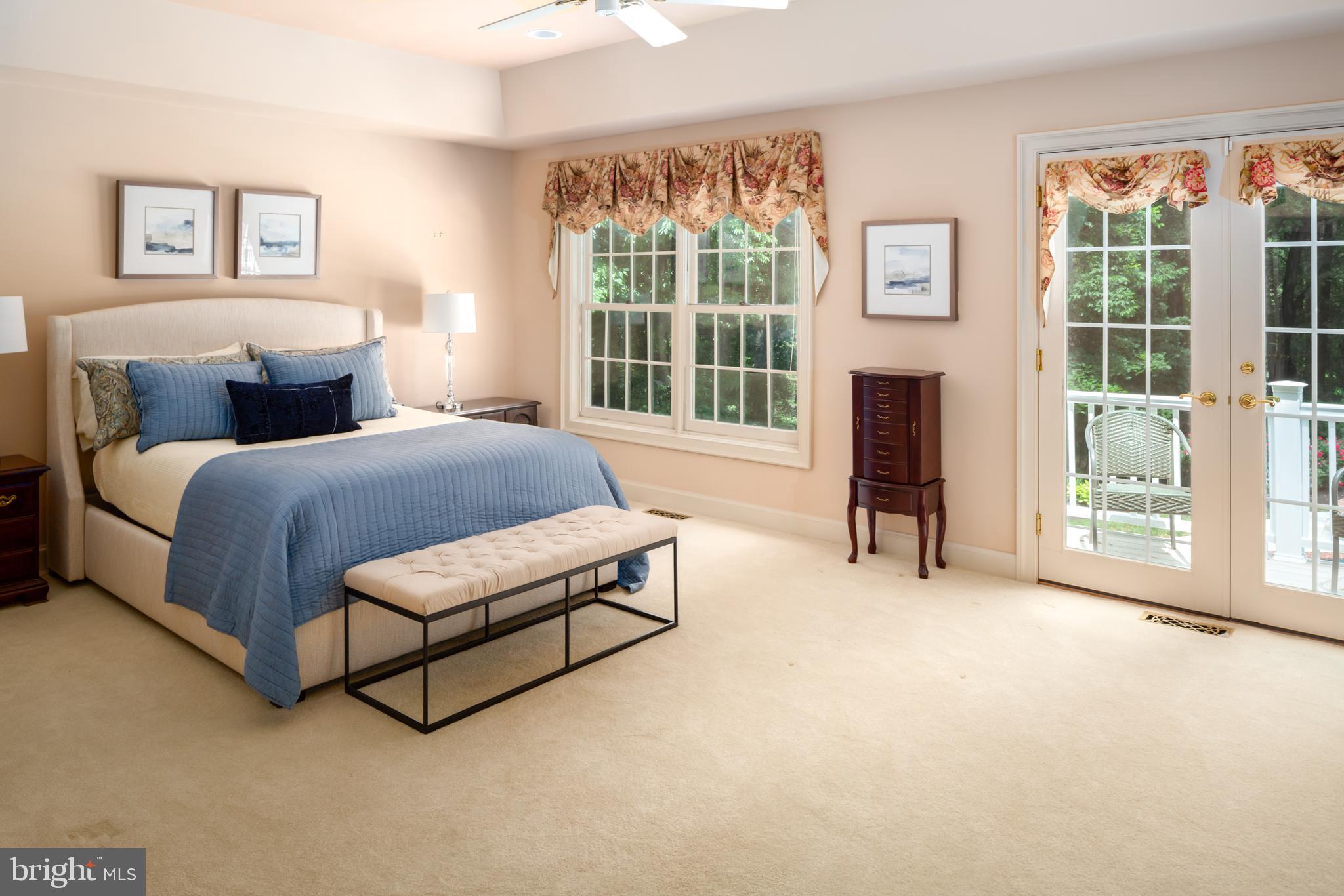 RADNOR HUNT - Residential