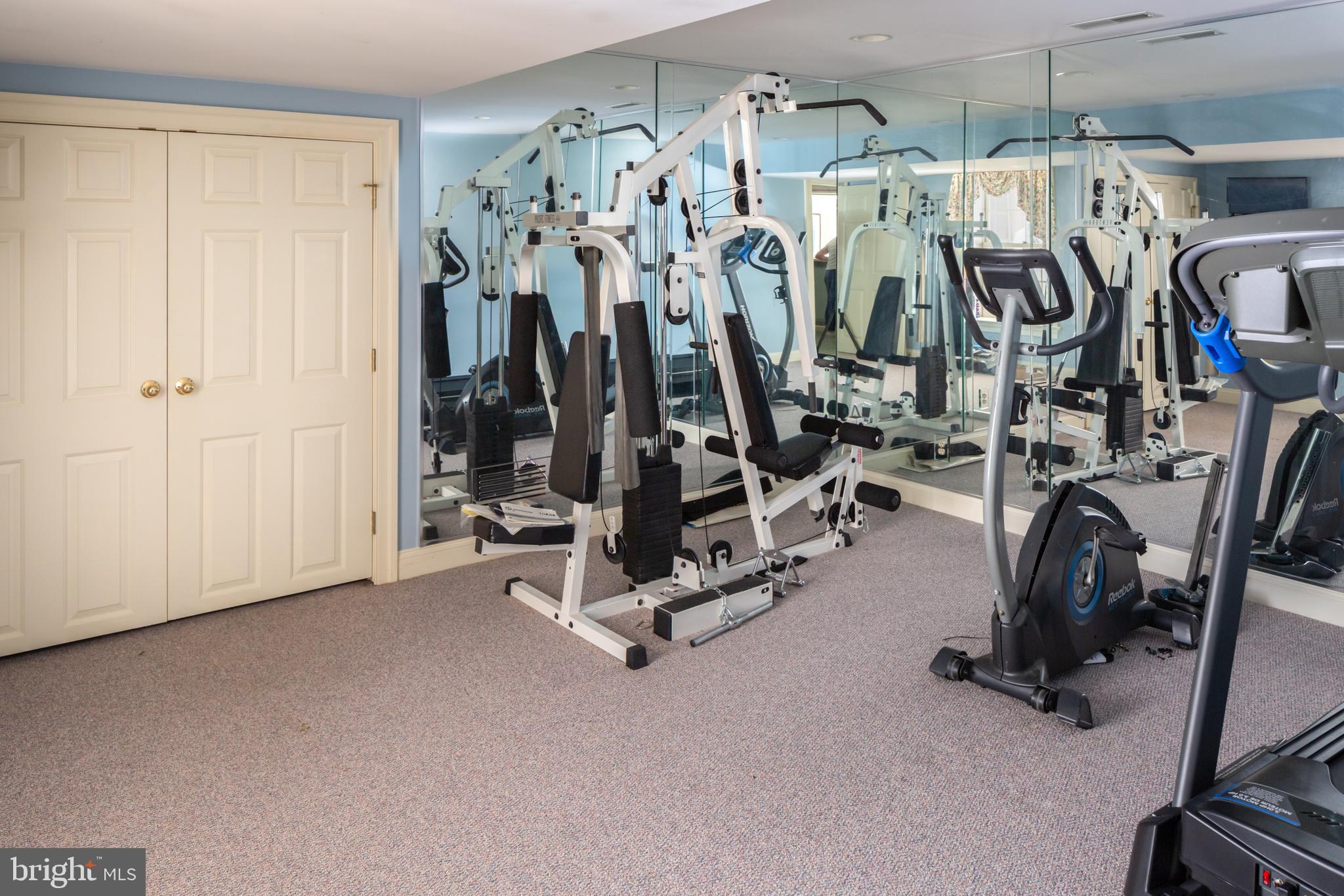 RADNOR HUNT - Residential