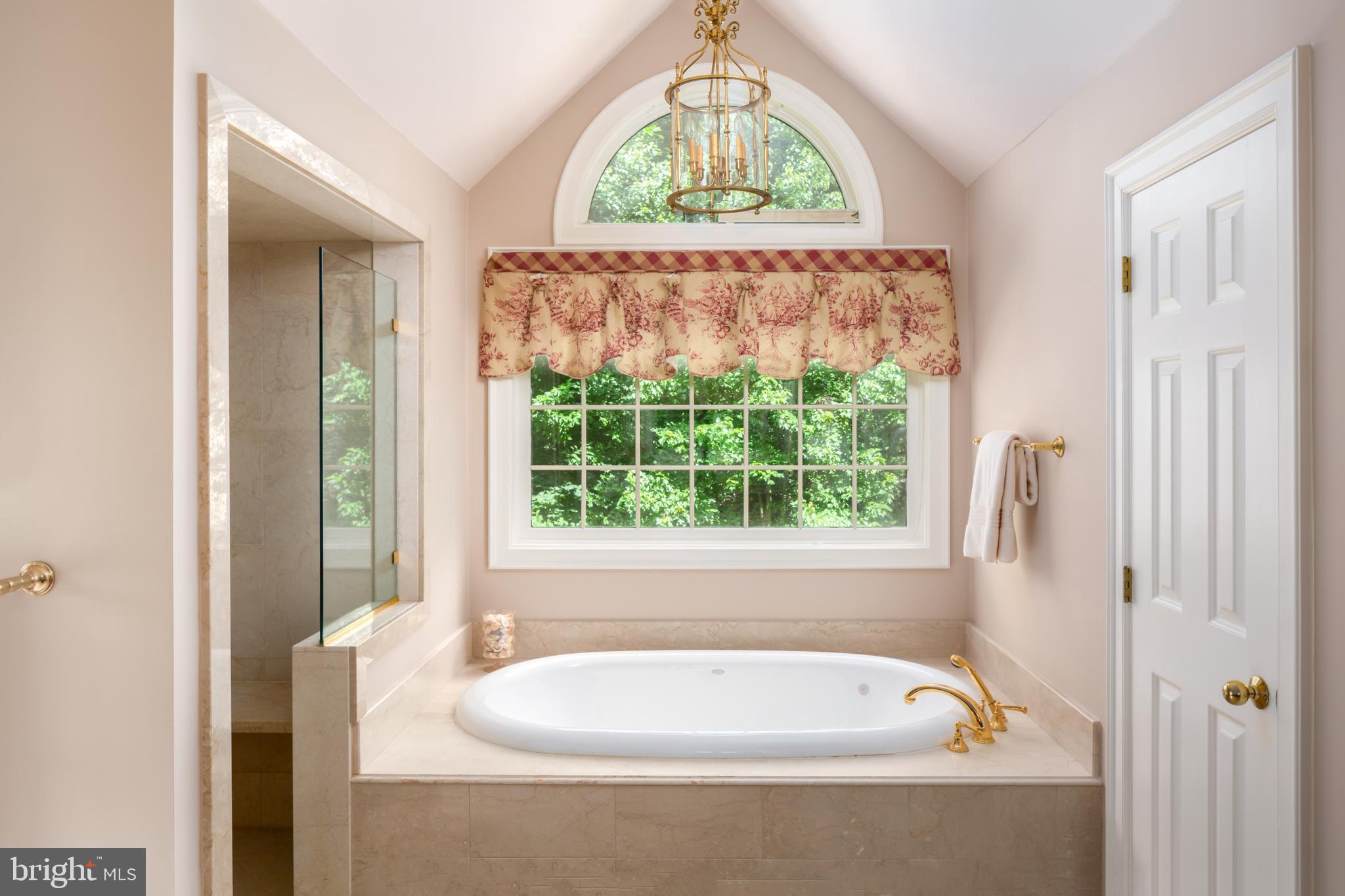 RADNOR HUNT - Residential