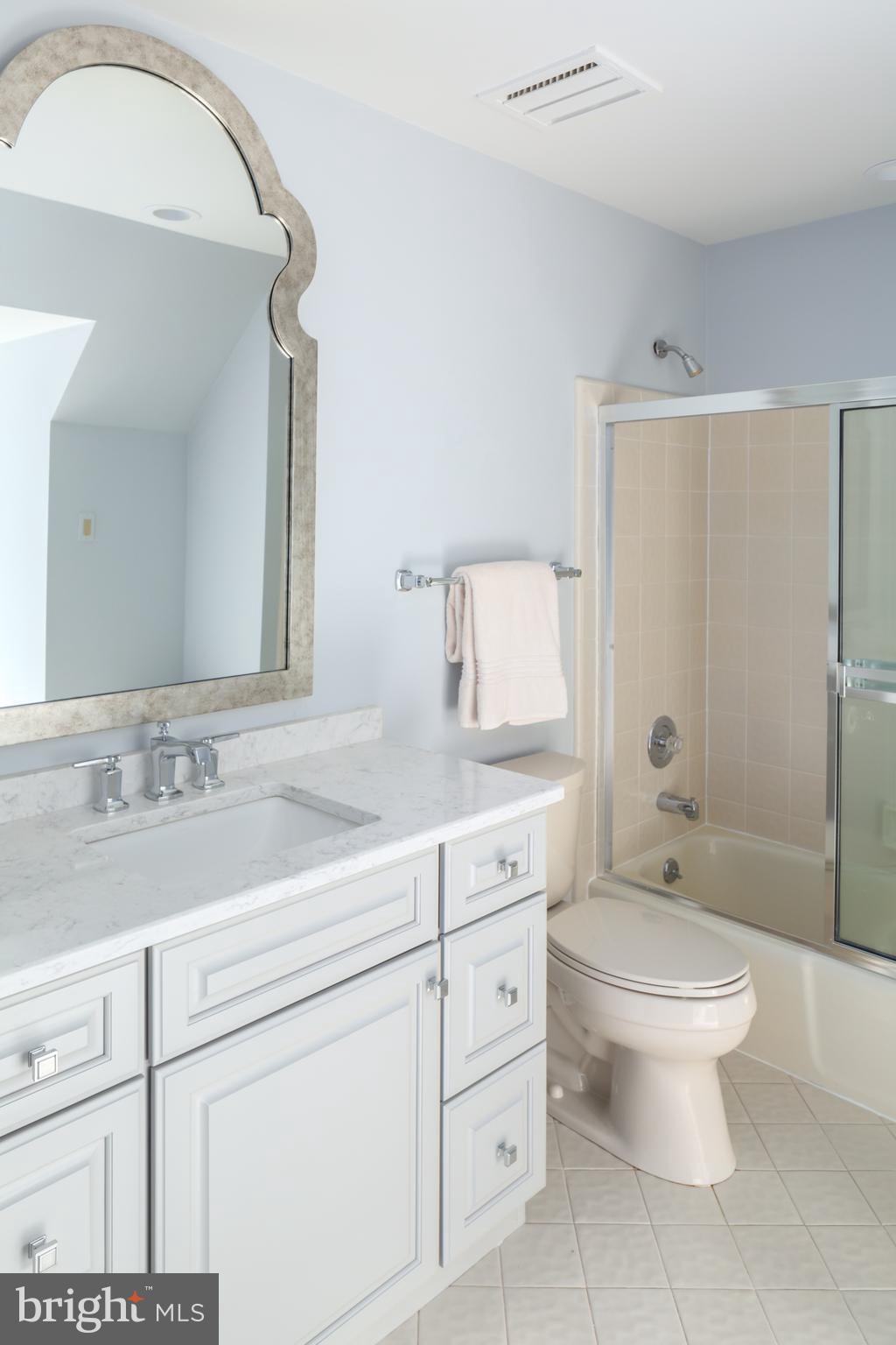 RADNOR HUNT - Residential