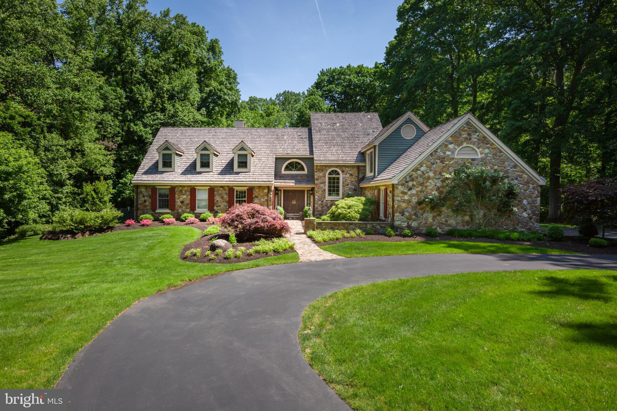 RADNOR HUNT - Residential