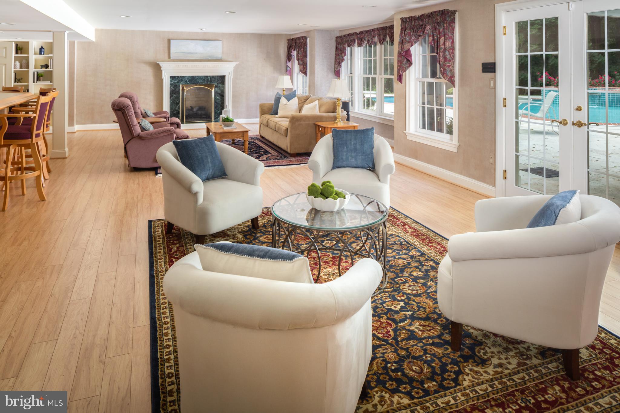 RADNOR HUNT - Residential