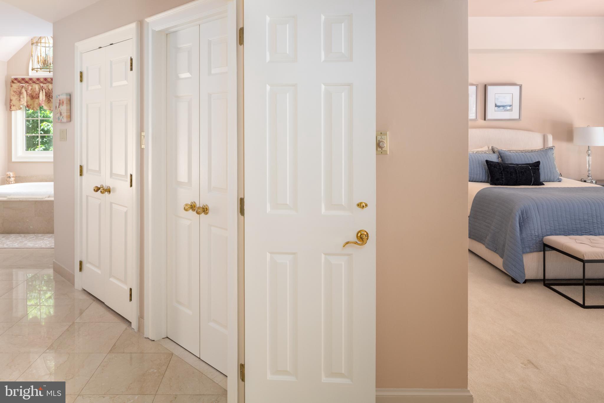 RADNOR HUNT - Residential