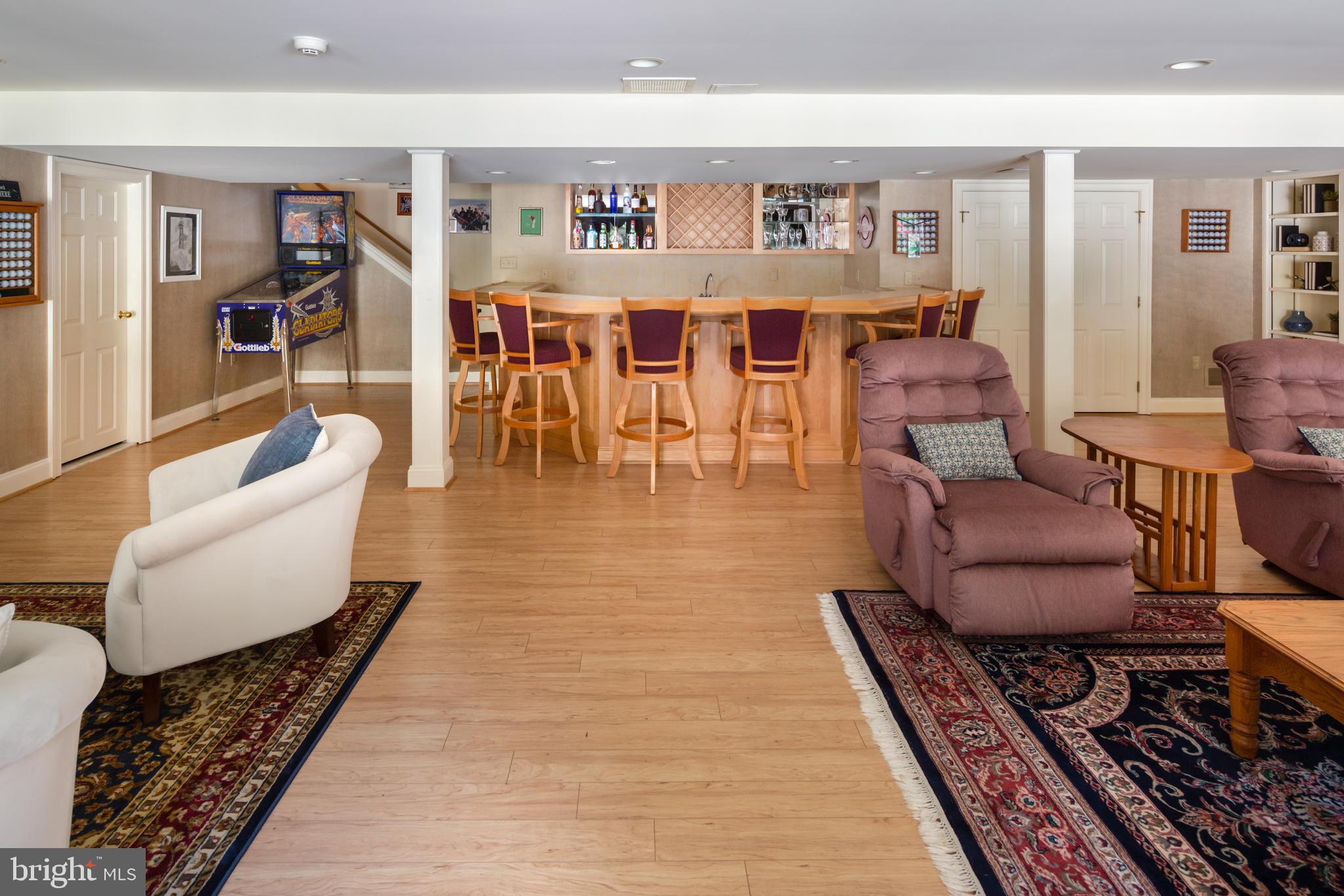 RADNOR HUNT - Residential