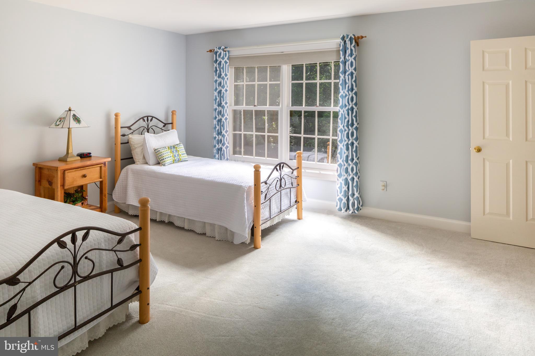 RADNOR HUNT - Residential