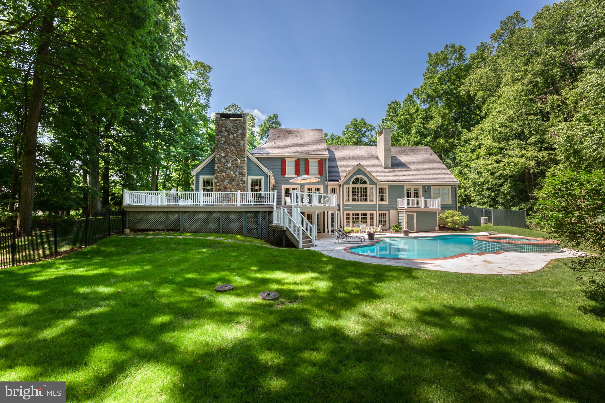 RADNOR HUNT - Residential