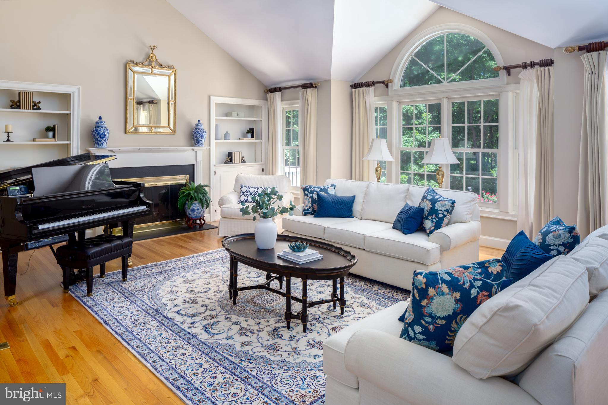 RADNOR HUNT - Residential