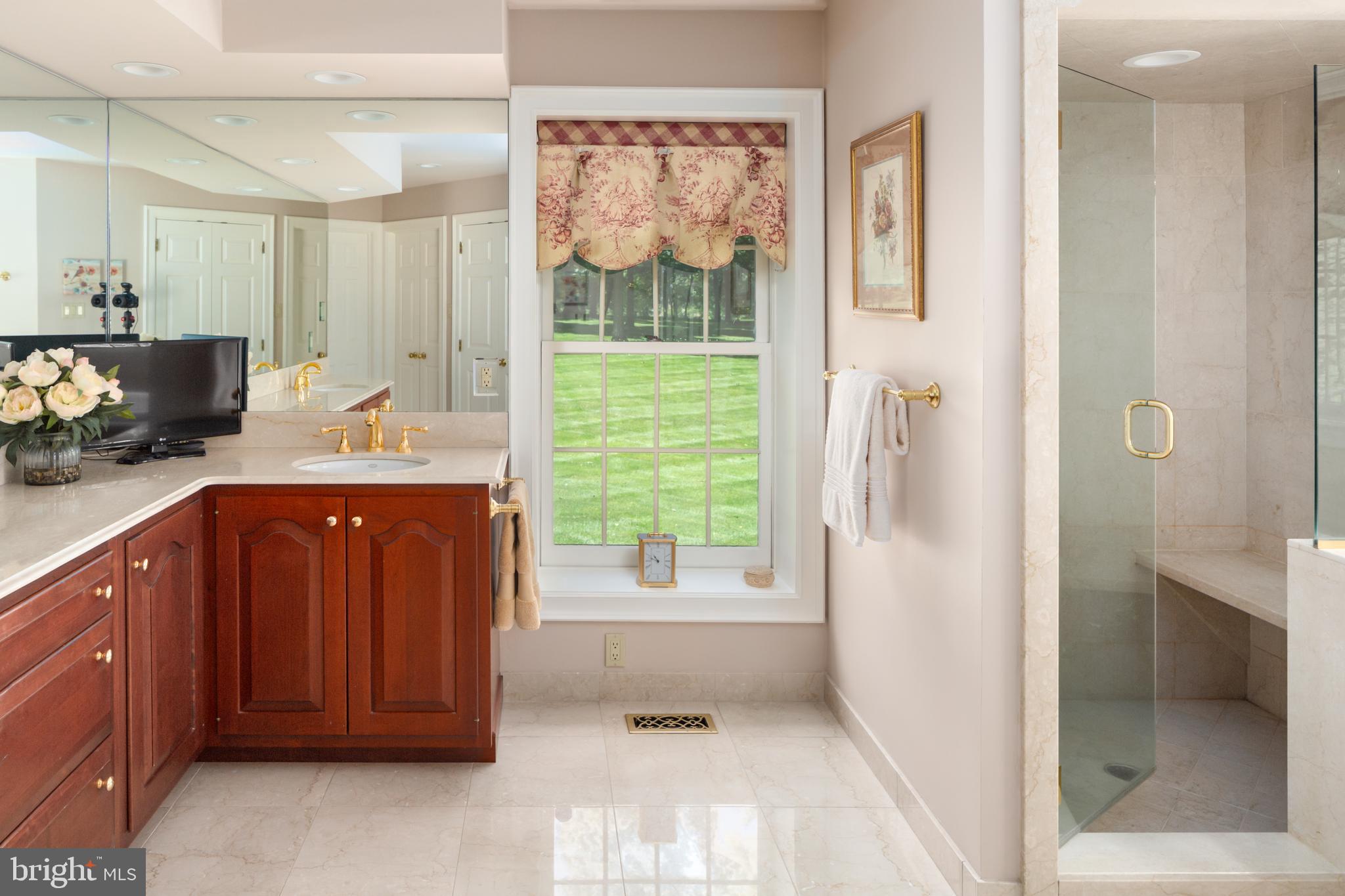 RADNOR HUNT - Residential