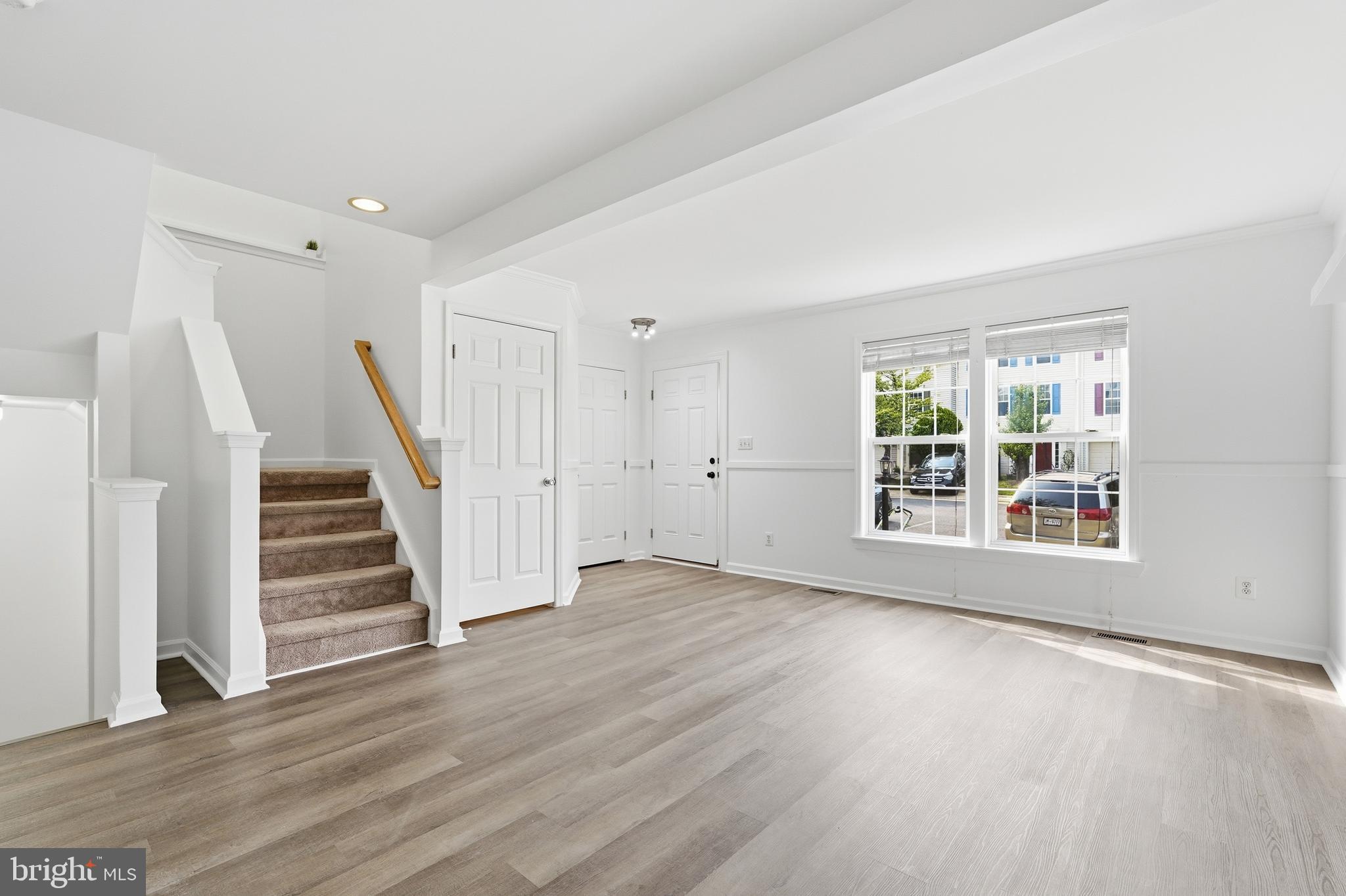 9041 FALCON GLEN COURT