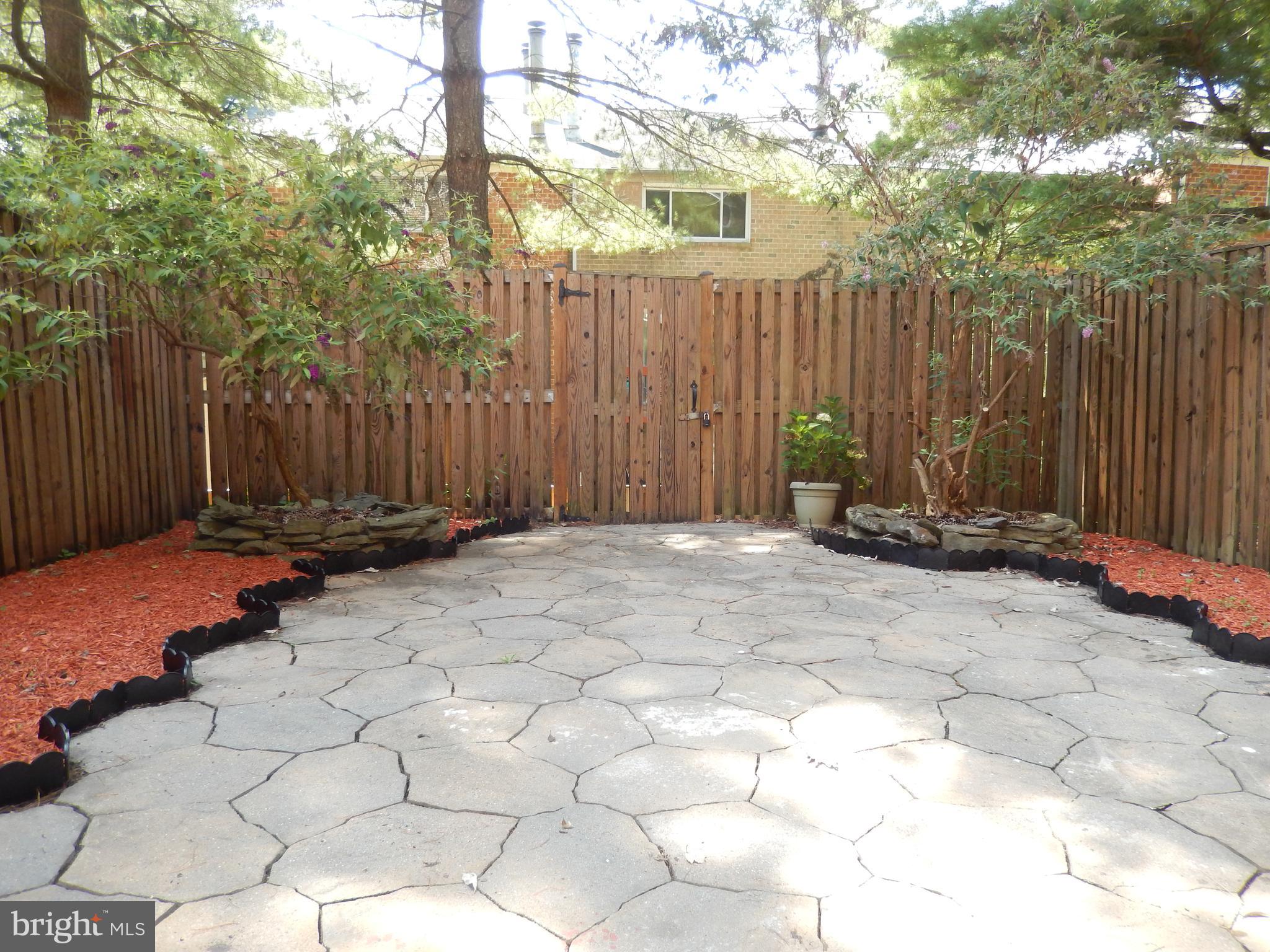 HICKORY HOLLOW - Residential Lease