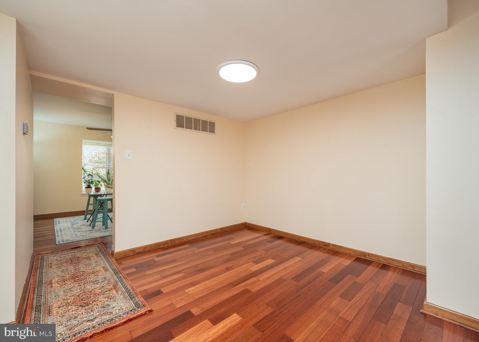 HICKORY HOLLOW - Residential Lease