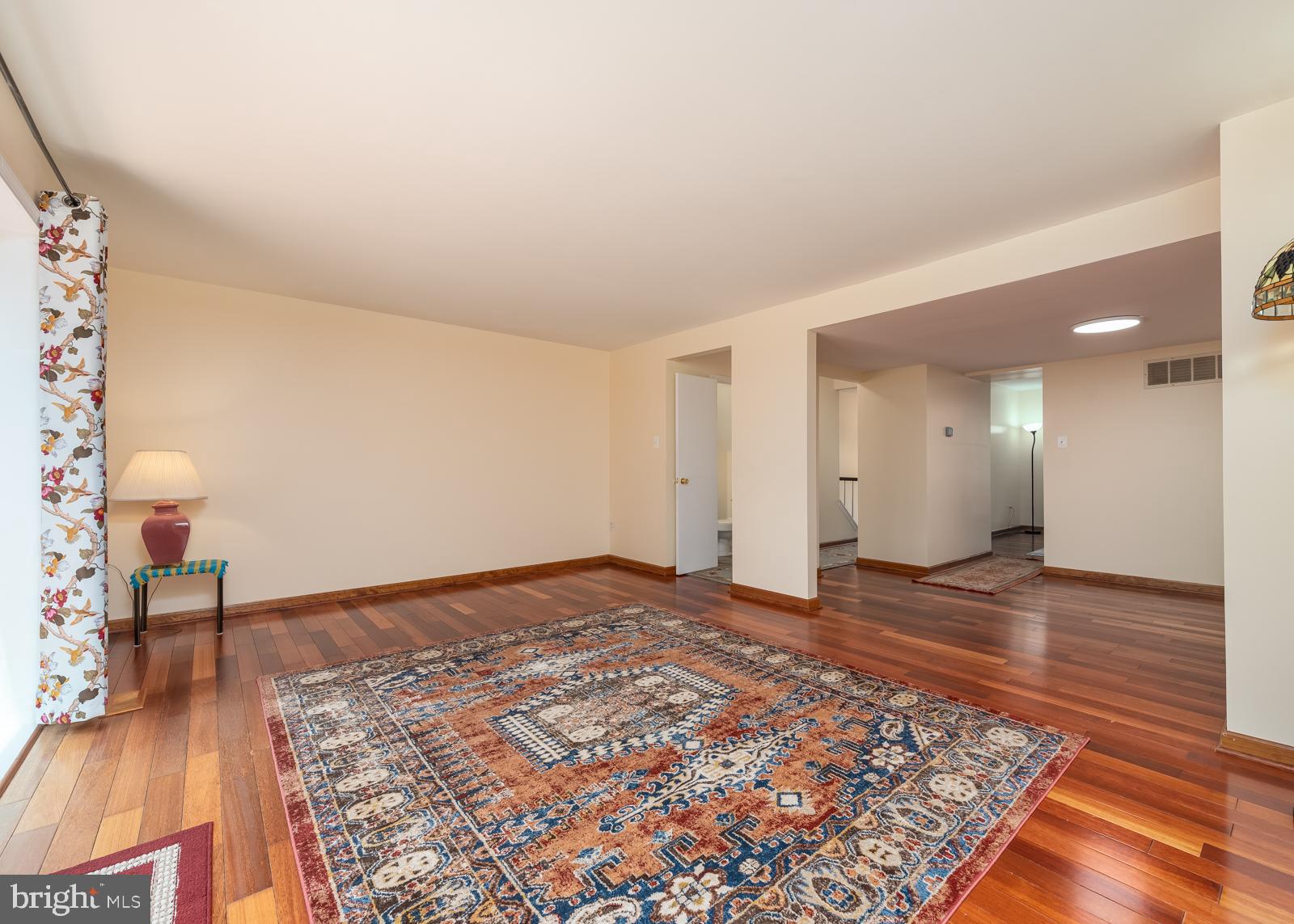 HICKORY HOLLOW - Residential Lease