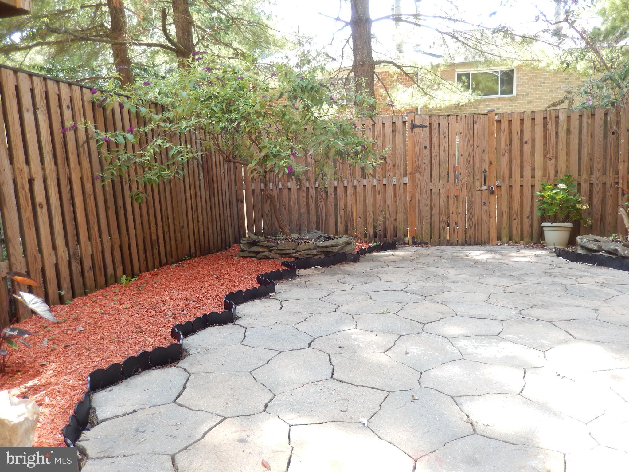 HICKORY HOLLOW - Residential Lease