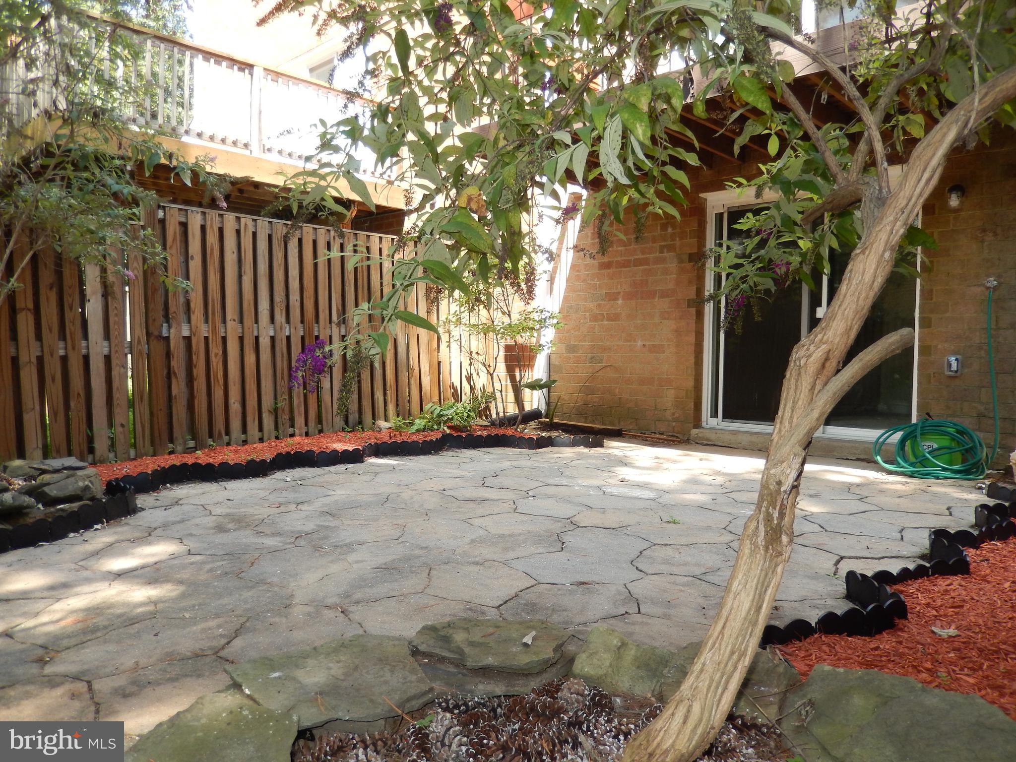 HICKORY HOLLOW - Residential Lease