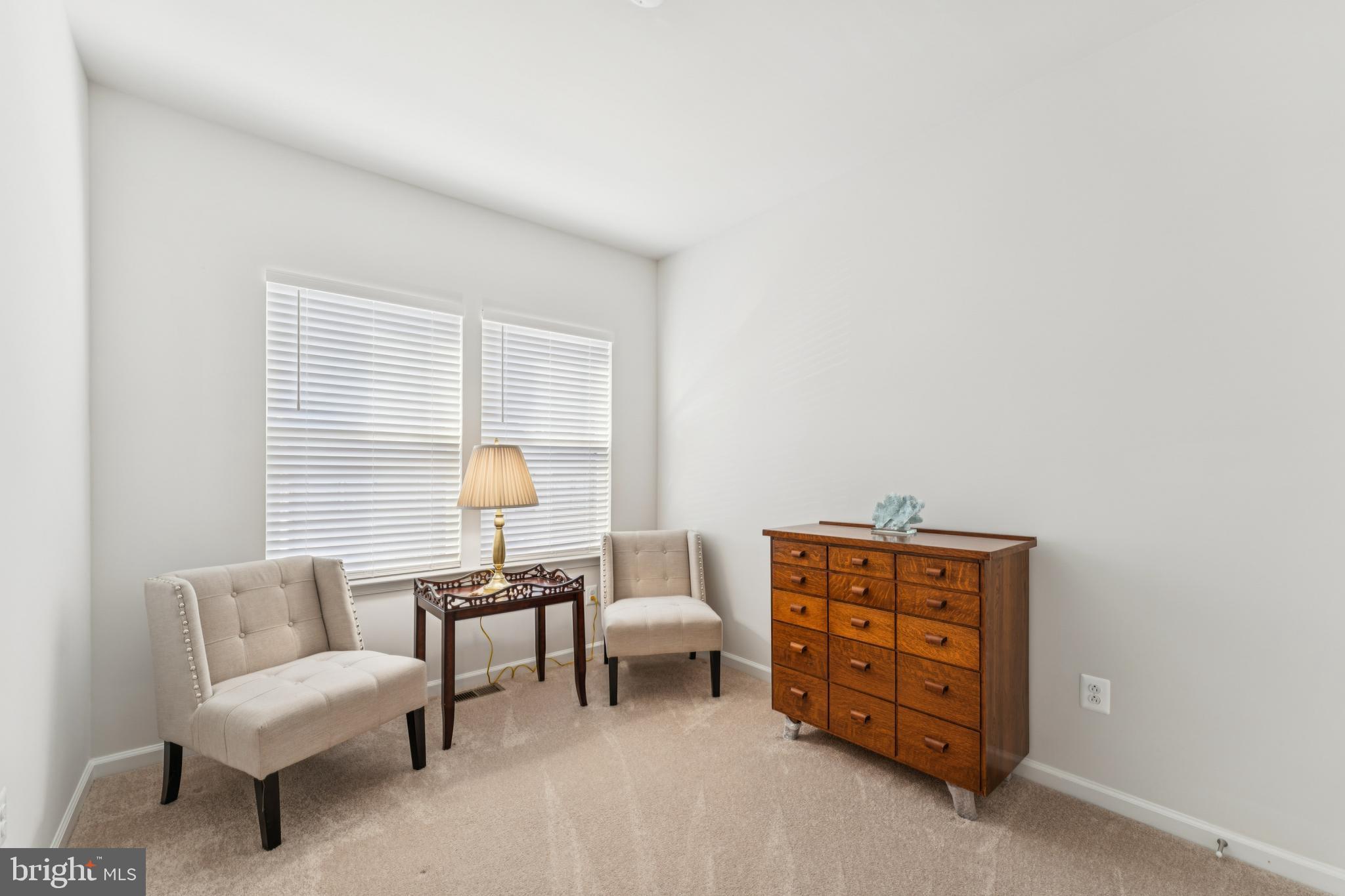 GATEWAY WEST - Residential