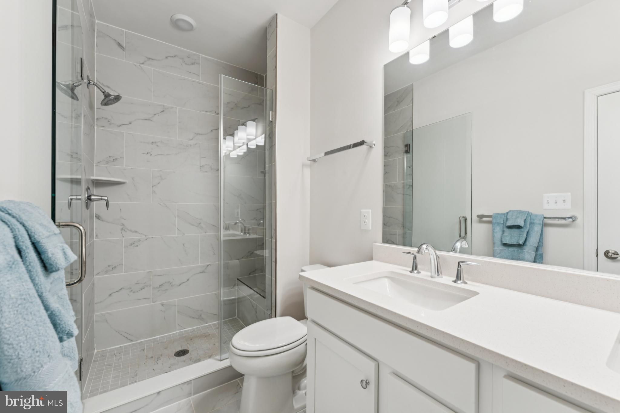 GATEWAY WEST - Residential