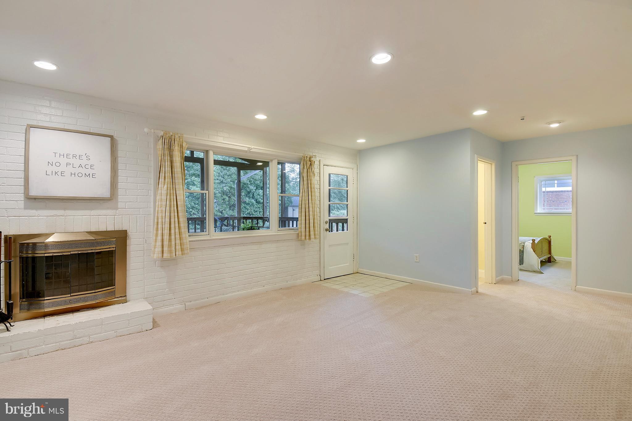 MONTICELLO PARK - Residential