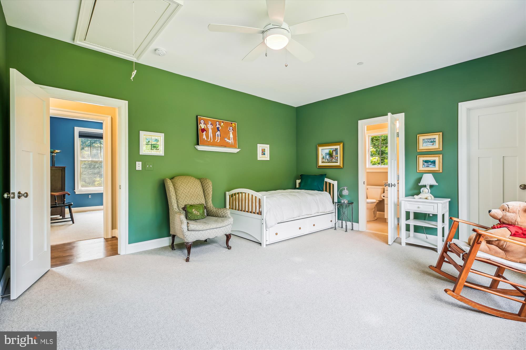 LUXMANOR - Residential Lease