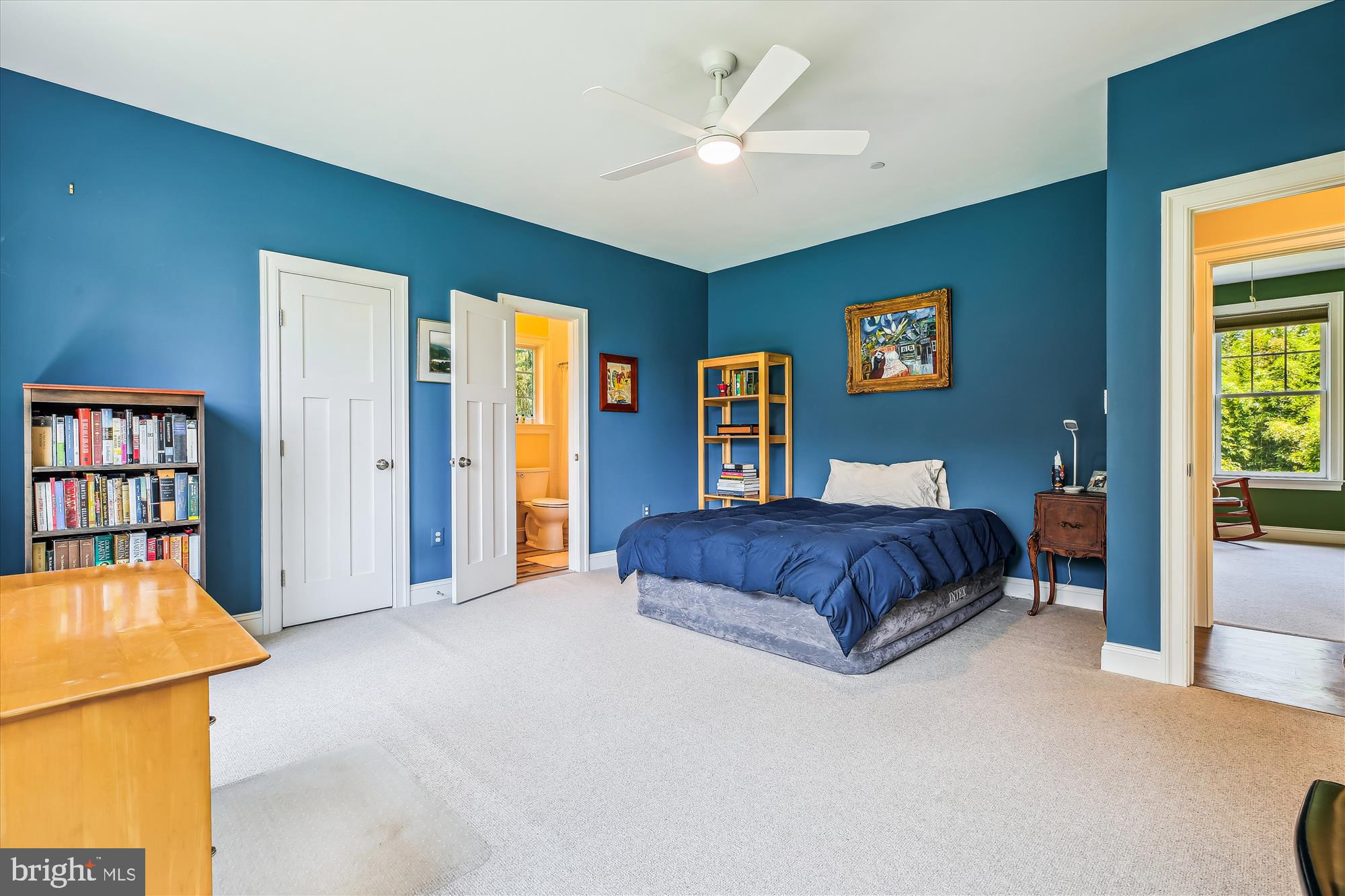 LUXMANOR - Residential Lease