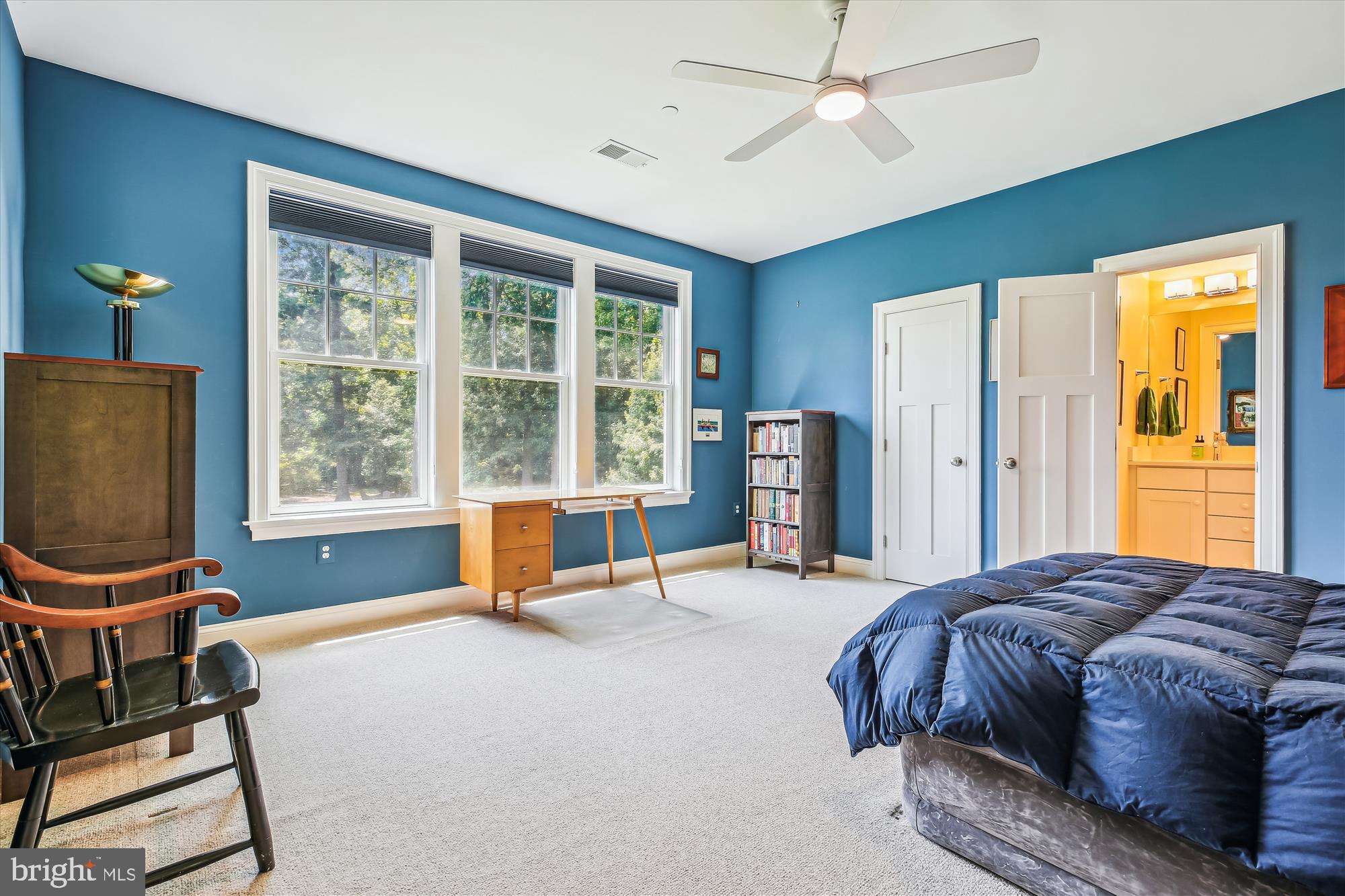 LUXMANOR - Residential Lease