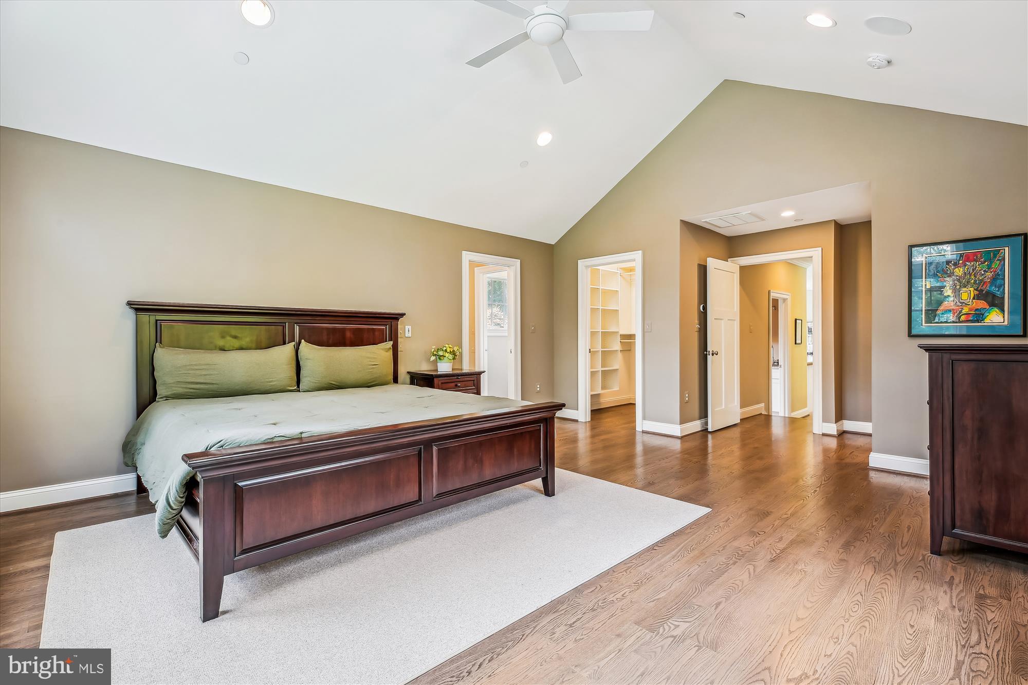 LUXMANOR - Residential Lease