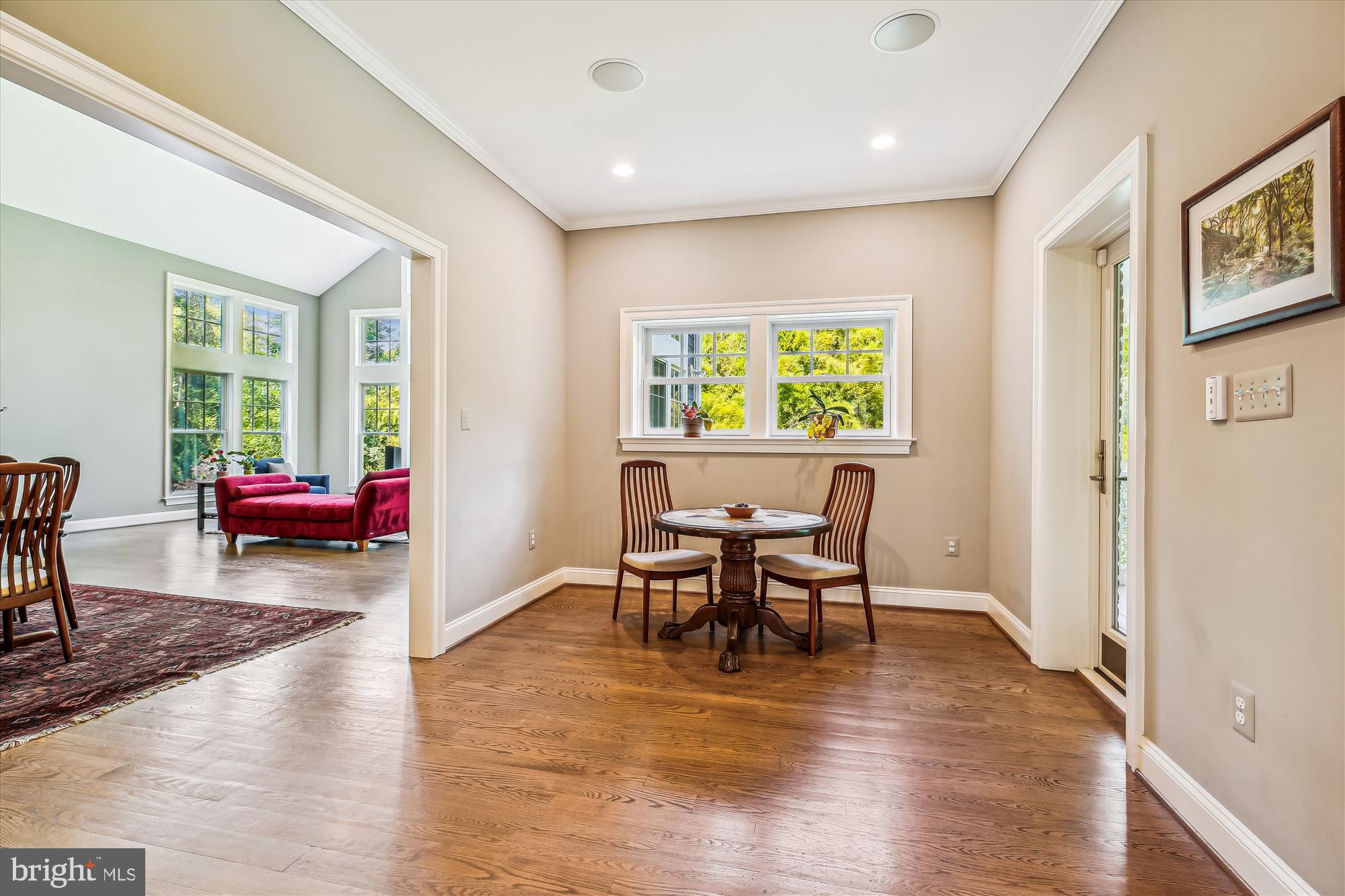 LUXMANOR - Residential Lease