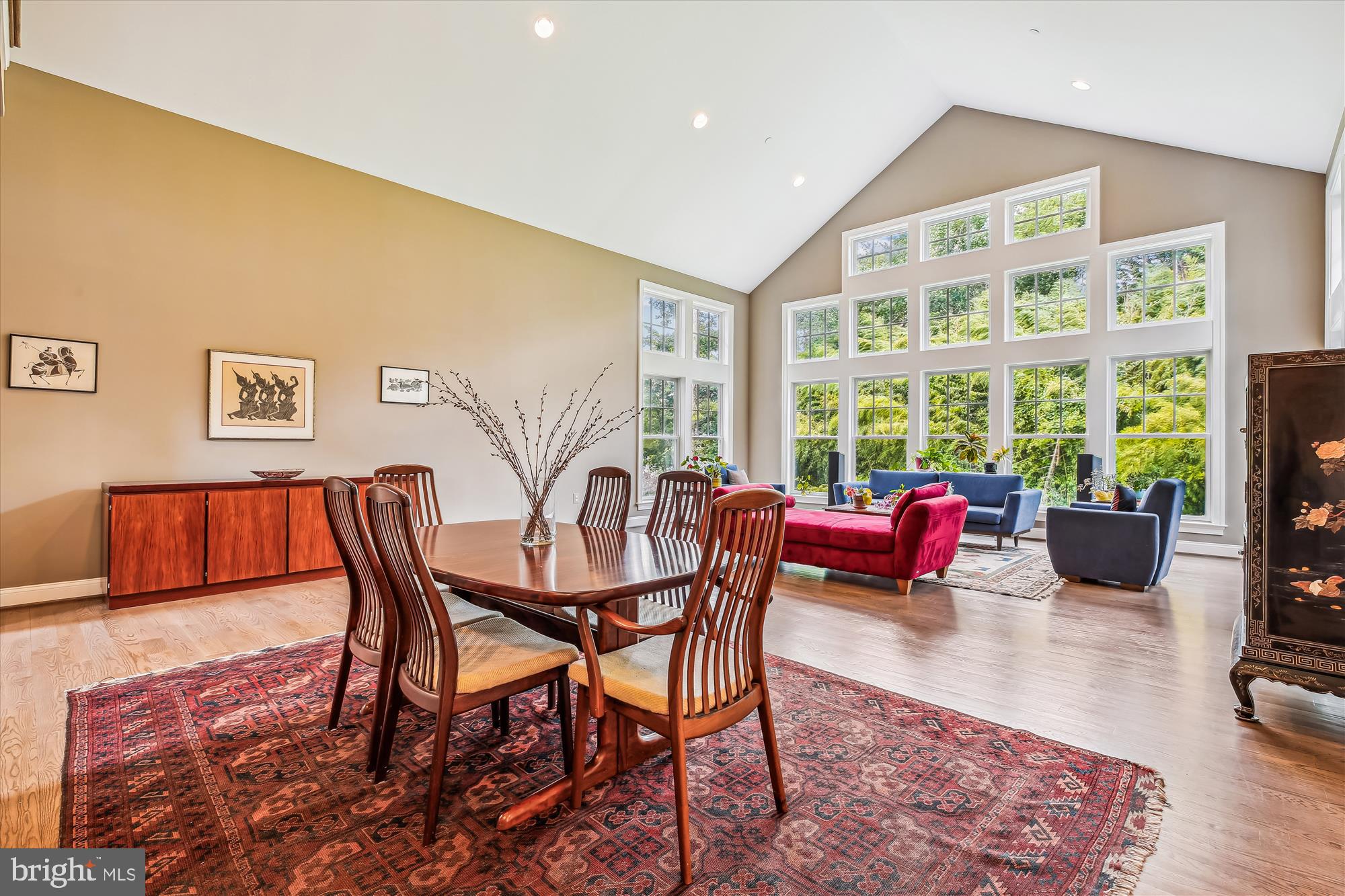 LUXMANOR - Residential Lease