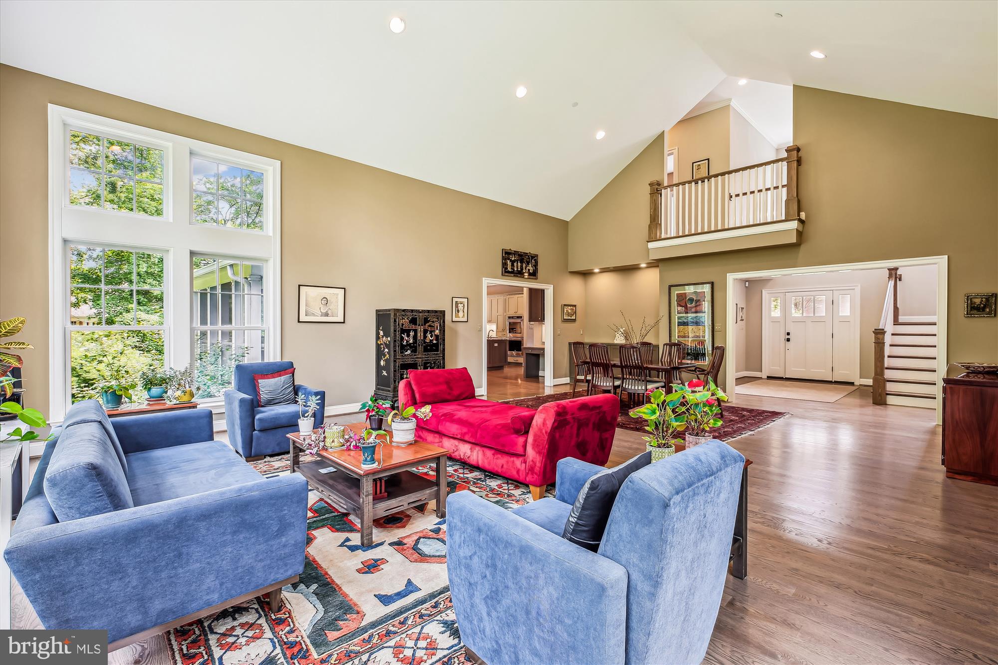 LUXMANOR - Residential Lease