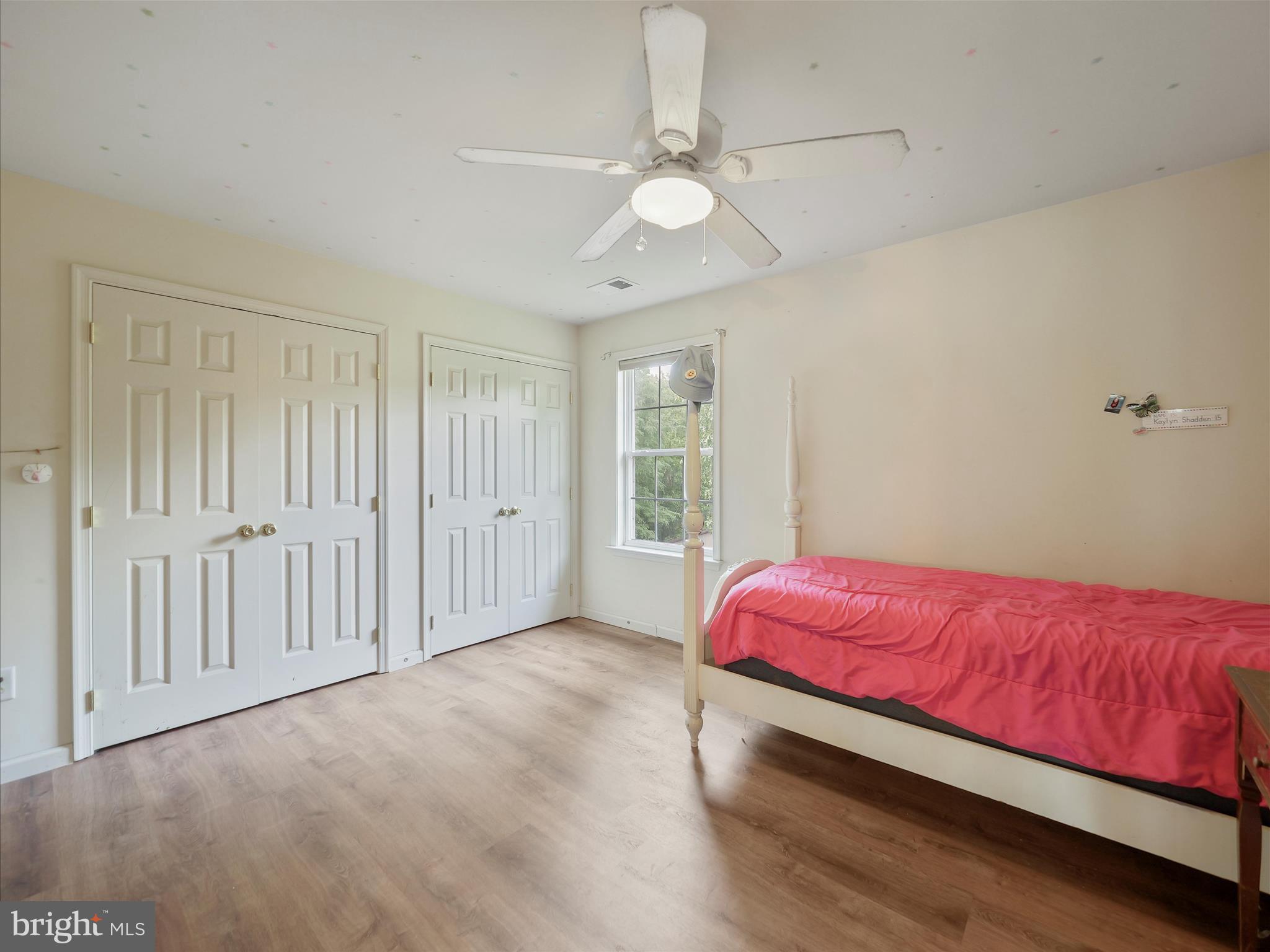 RIVER HILLS - Residential