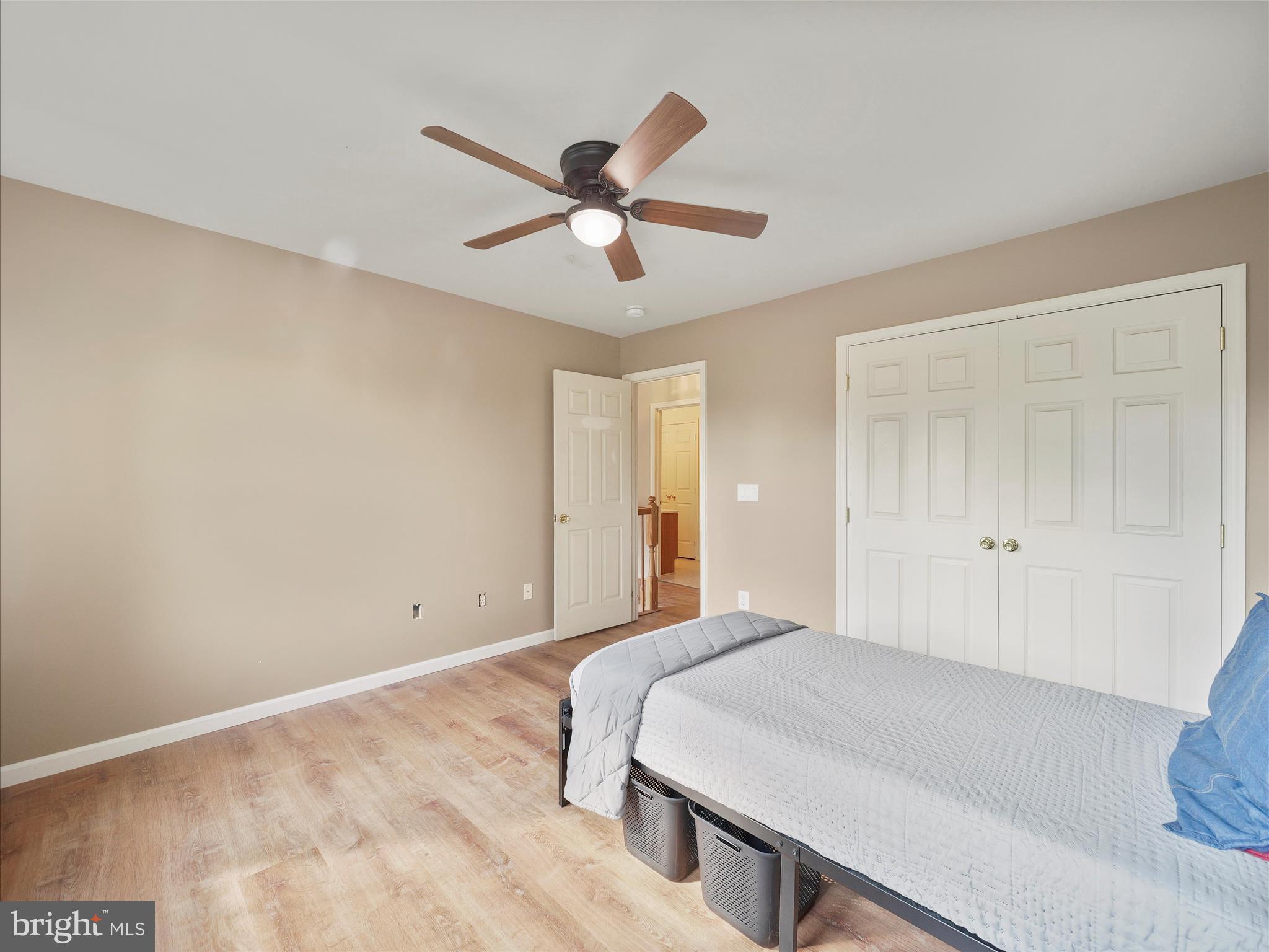 RIVER HILLS - Residential