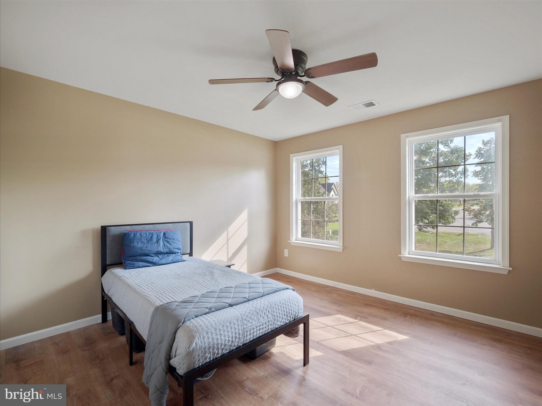 RIVER HILLS - Residential