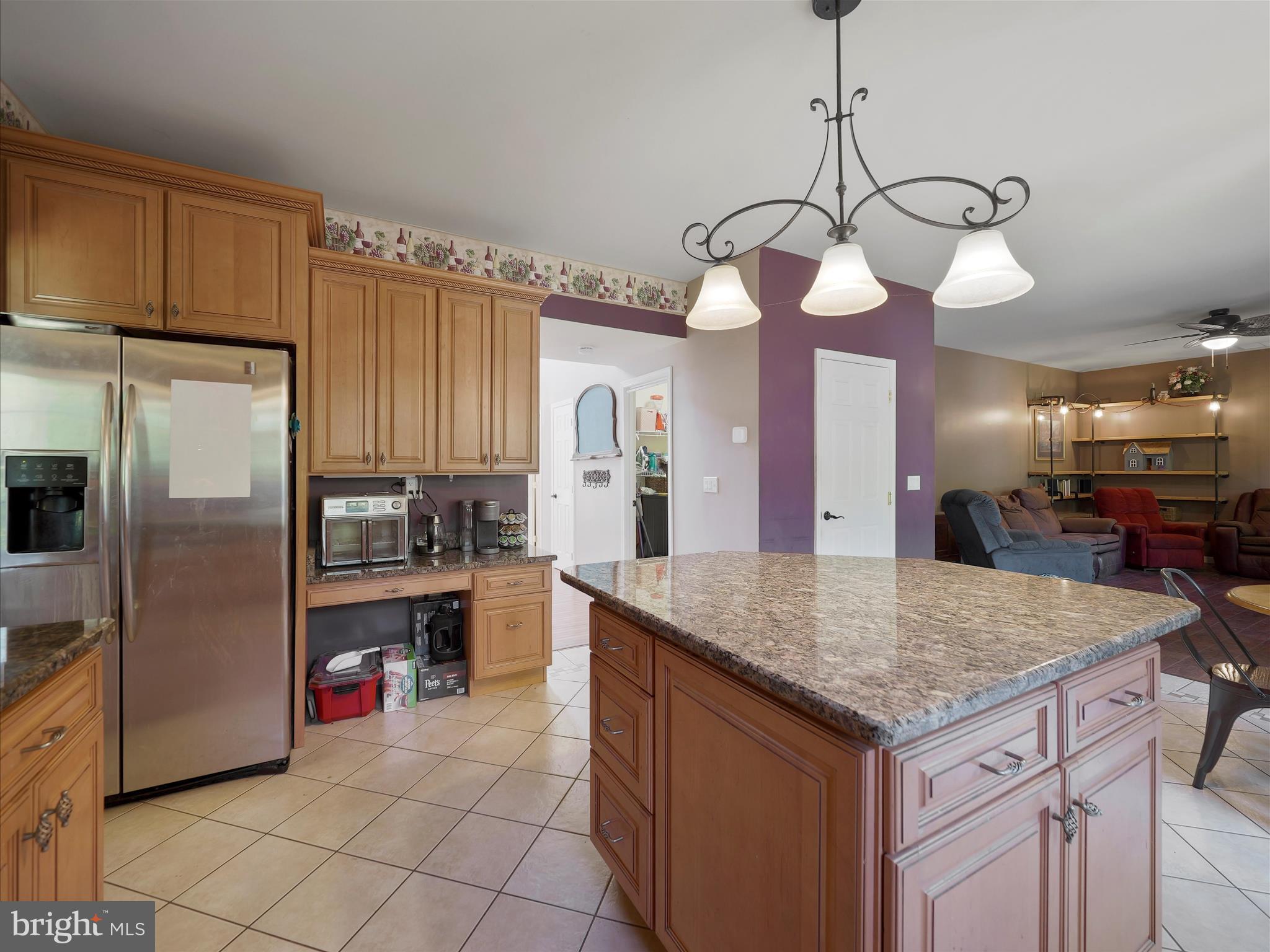 RIVER HILLS - Residential