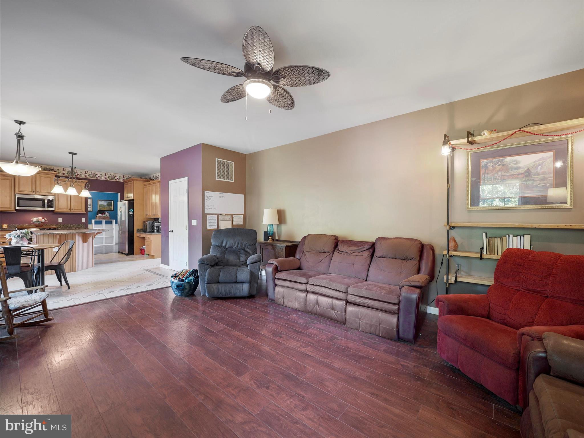 RIVER HILLS - Residential