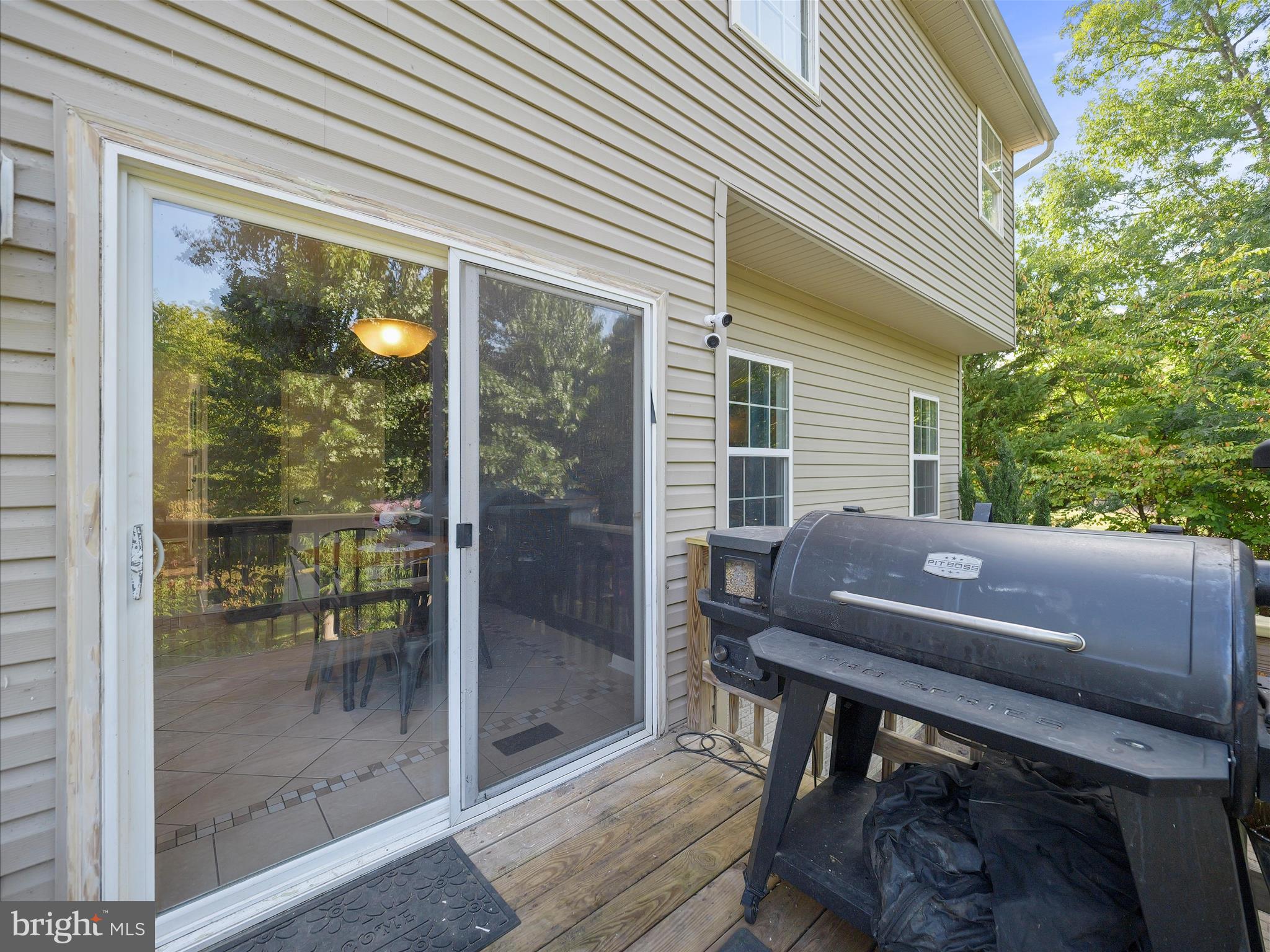 RIVER HILLS - Residential