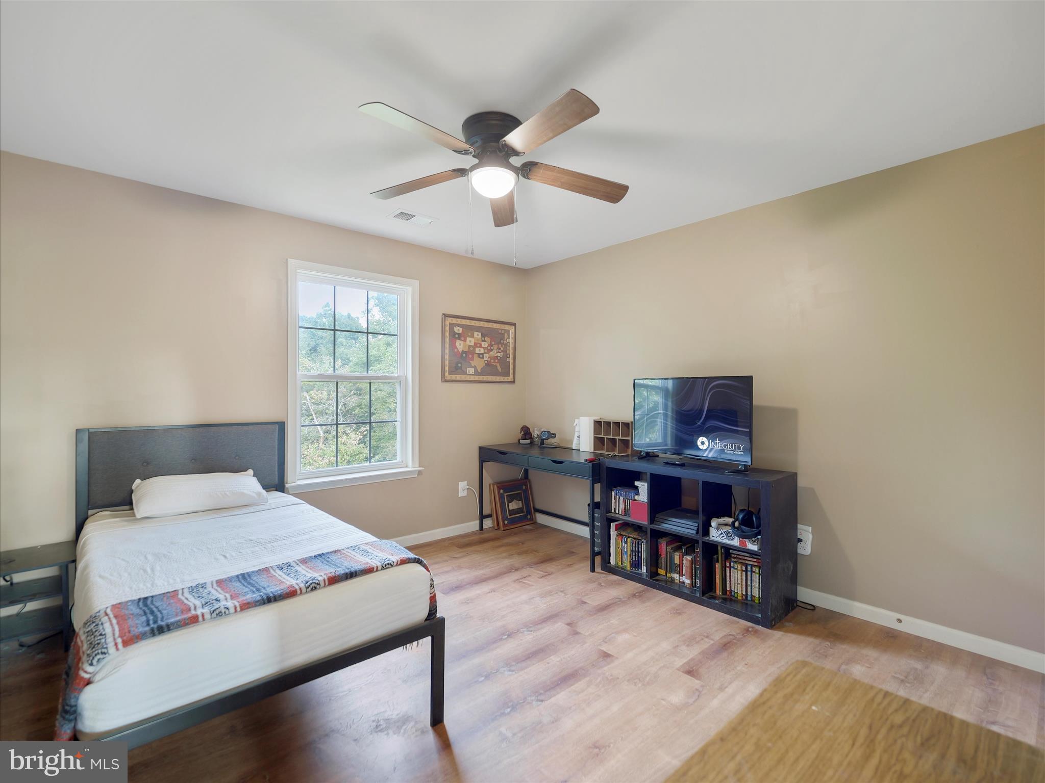 RIVER HILLS - Residential