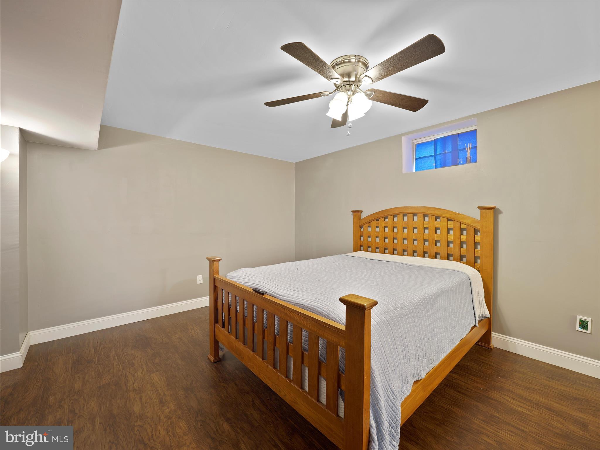 RIVER HILLS - Residential