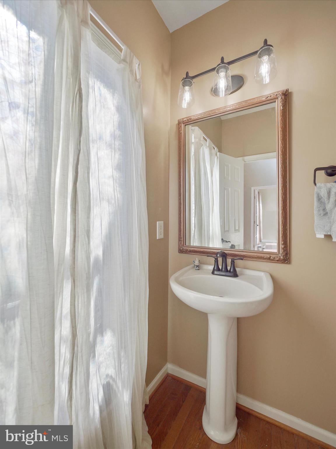 RIVER HILLS - Residential