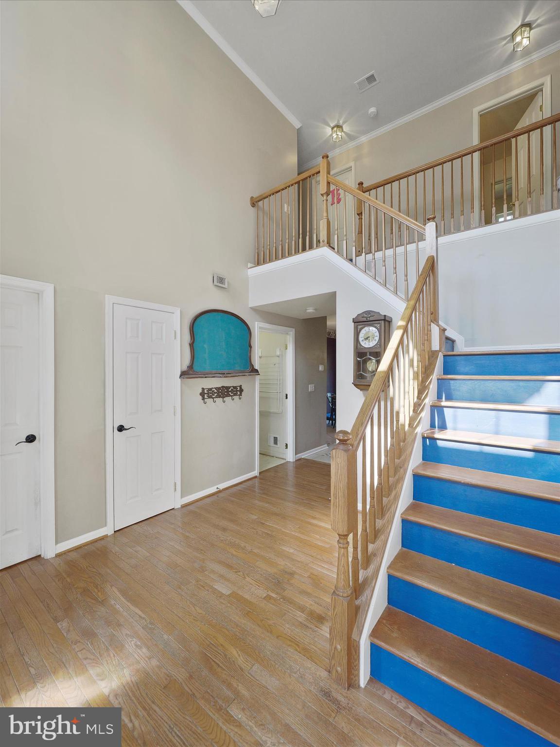 RIVER HILLS - Residential