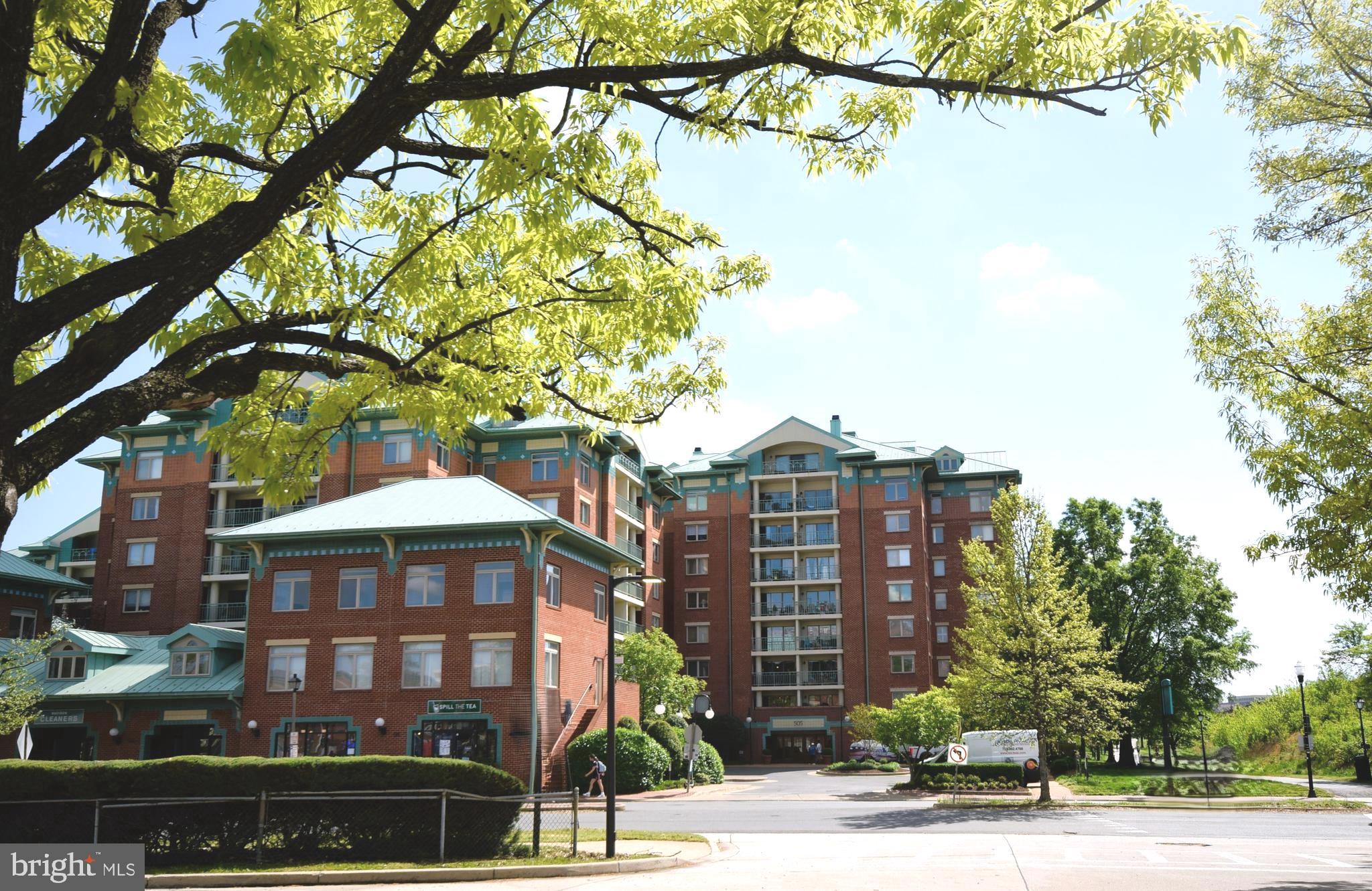 COLECROFT STATION - Residential