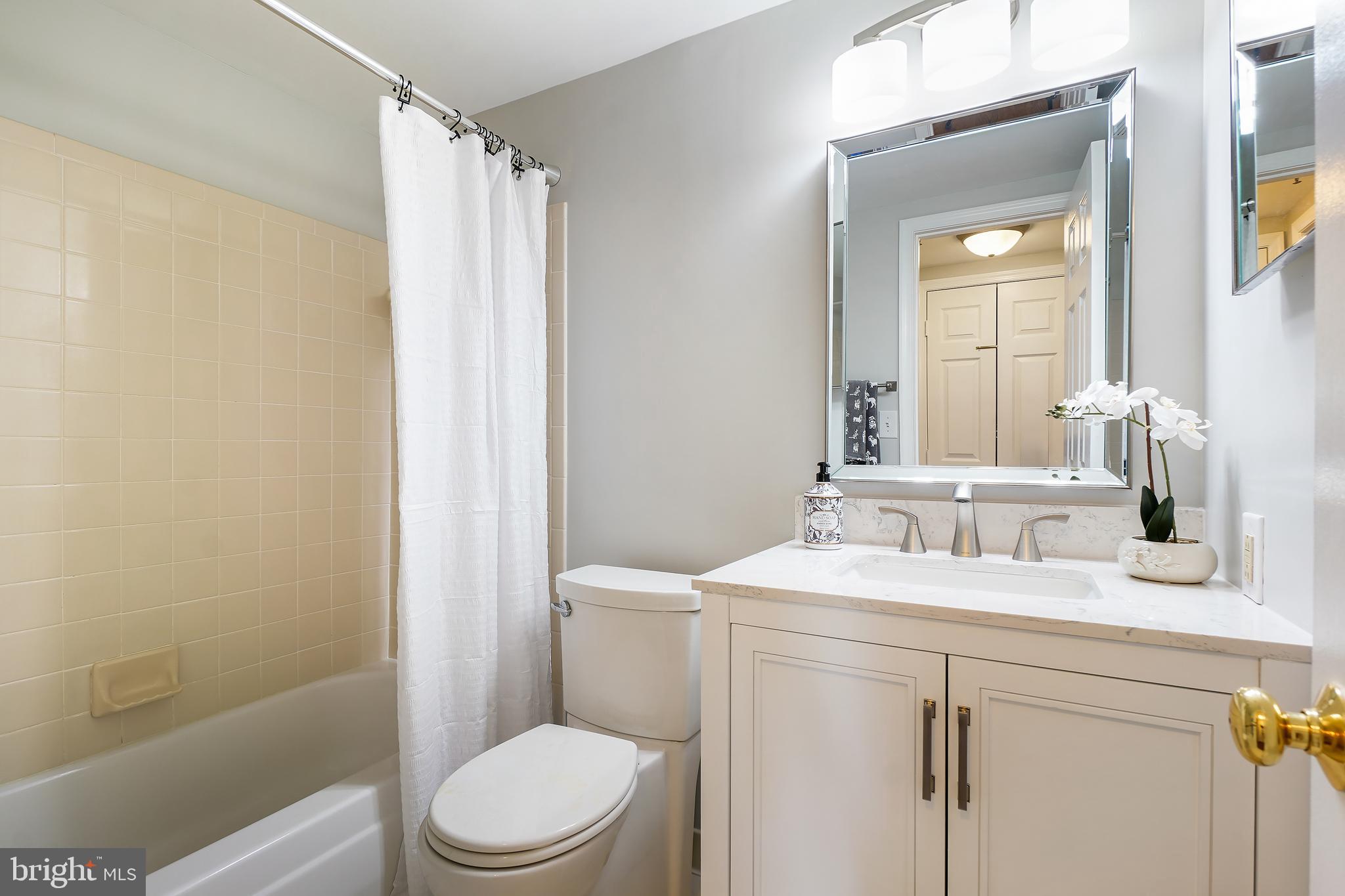 COLECROFT STATION - Residential